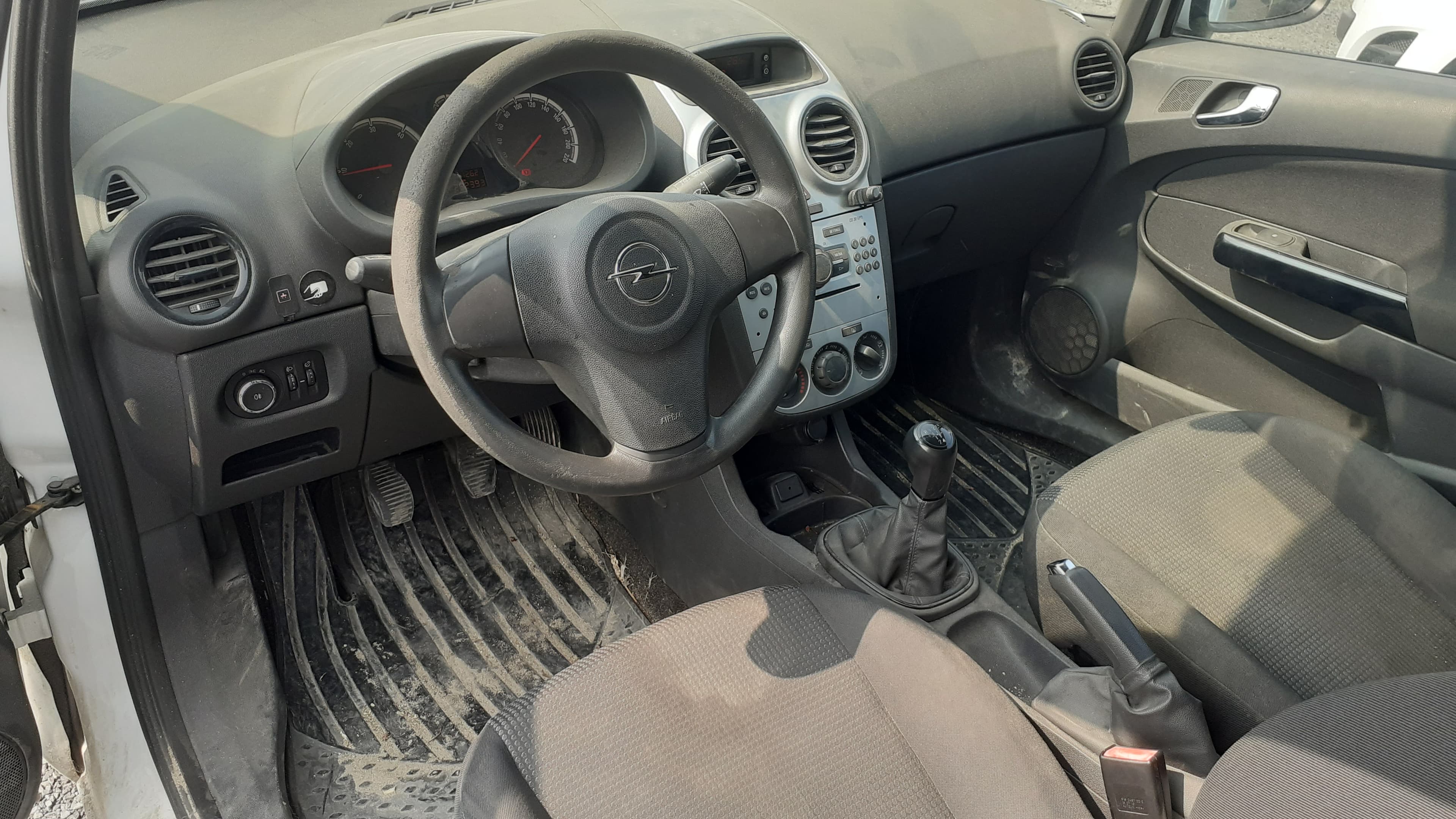 Opel Corsa 1.3 CDTI — imagem 9