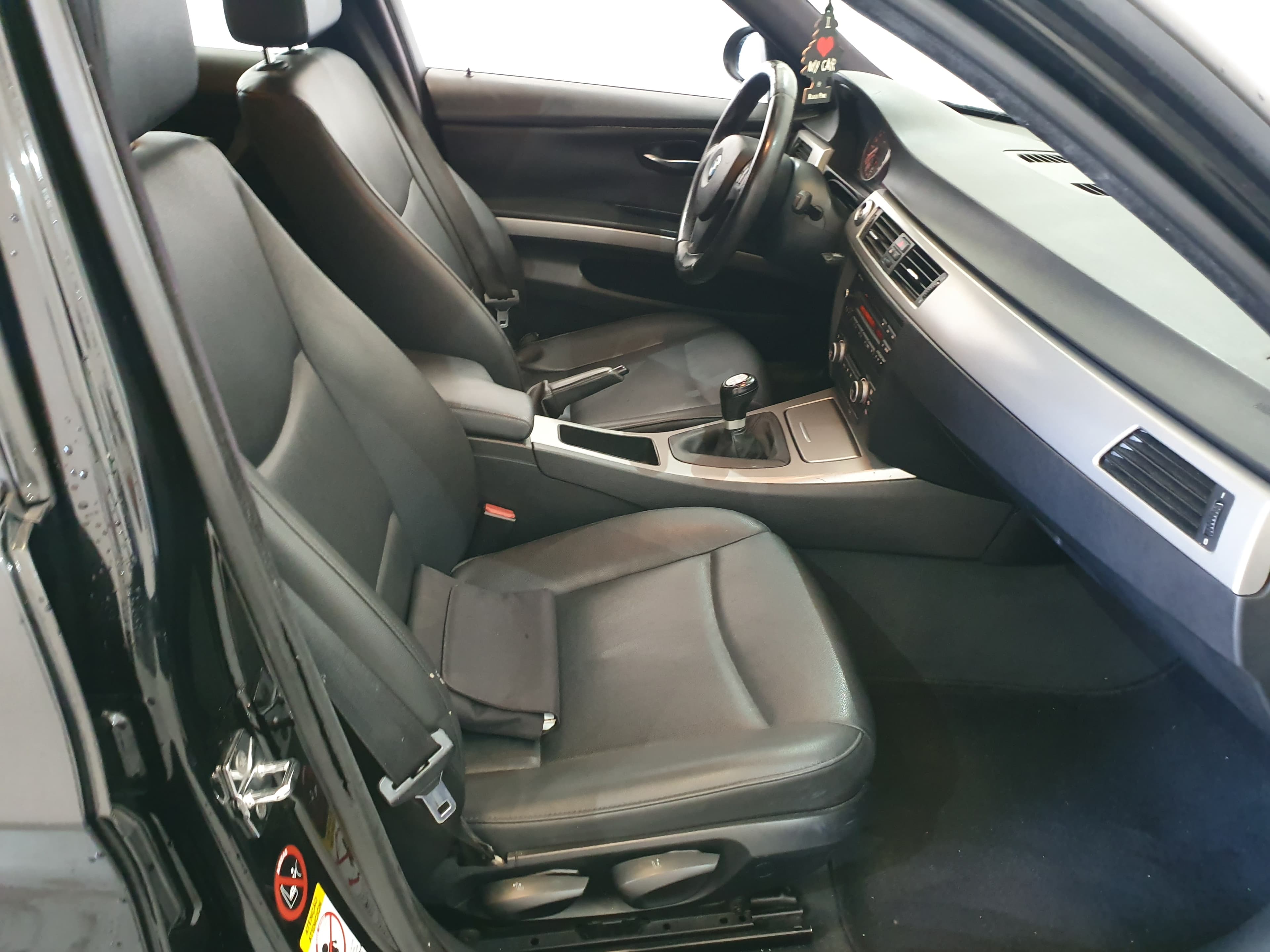 BMW 320D · Ano 2008 — imagen 24
