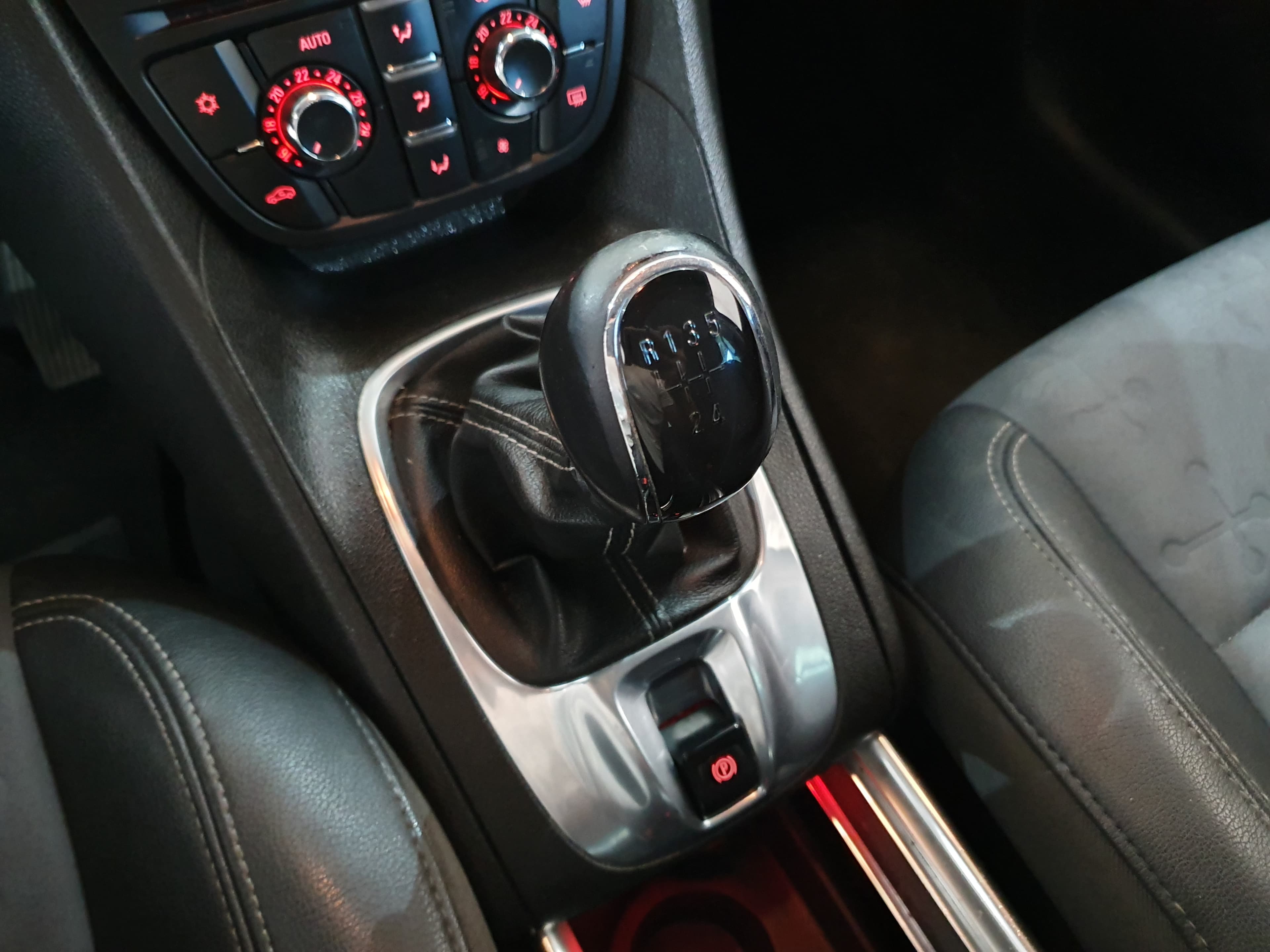 Opel Meriva · Ano 2012 — imagem 37