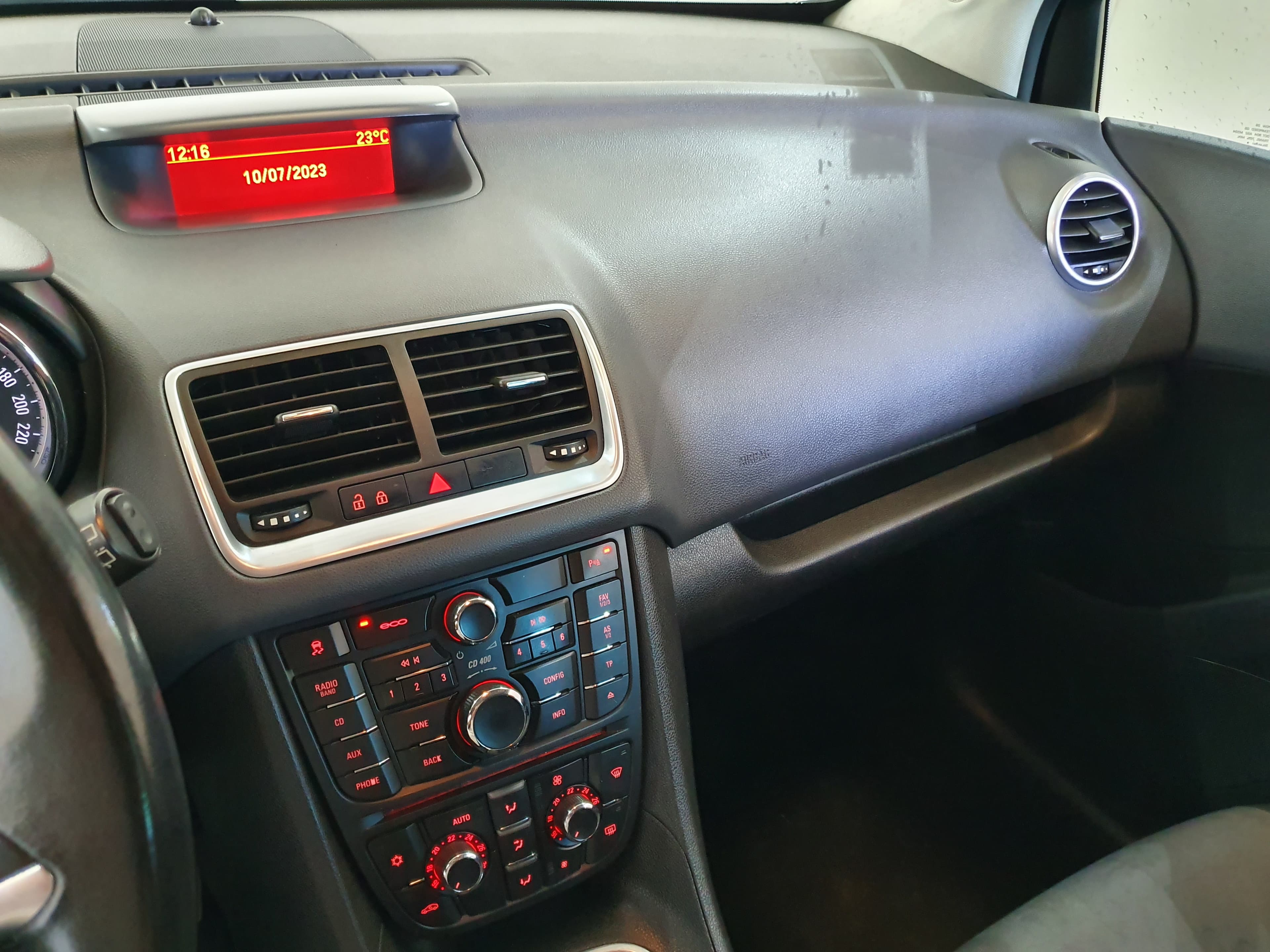 Opel Meriva · Ano 2012 — imagem 39