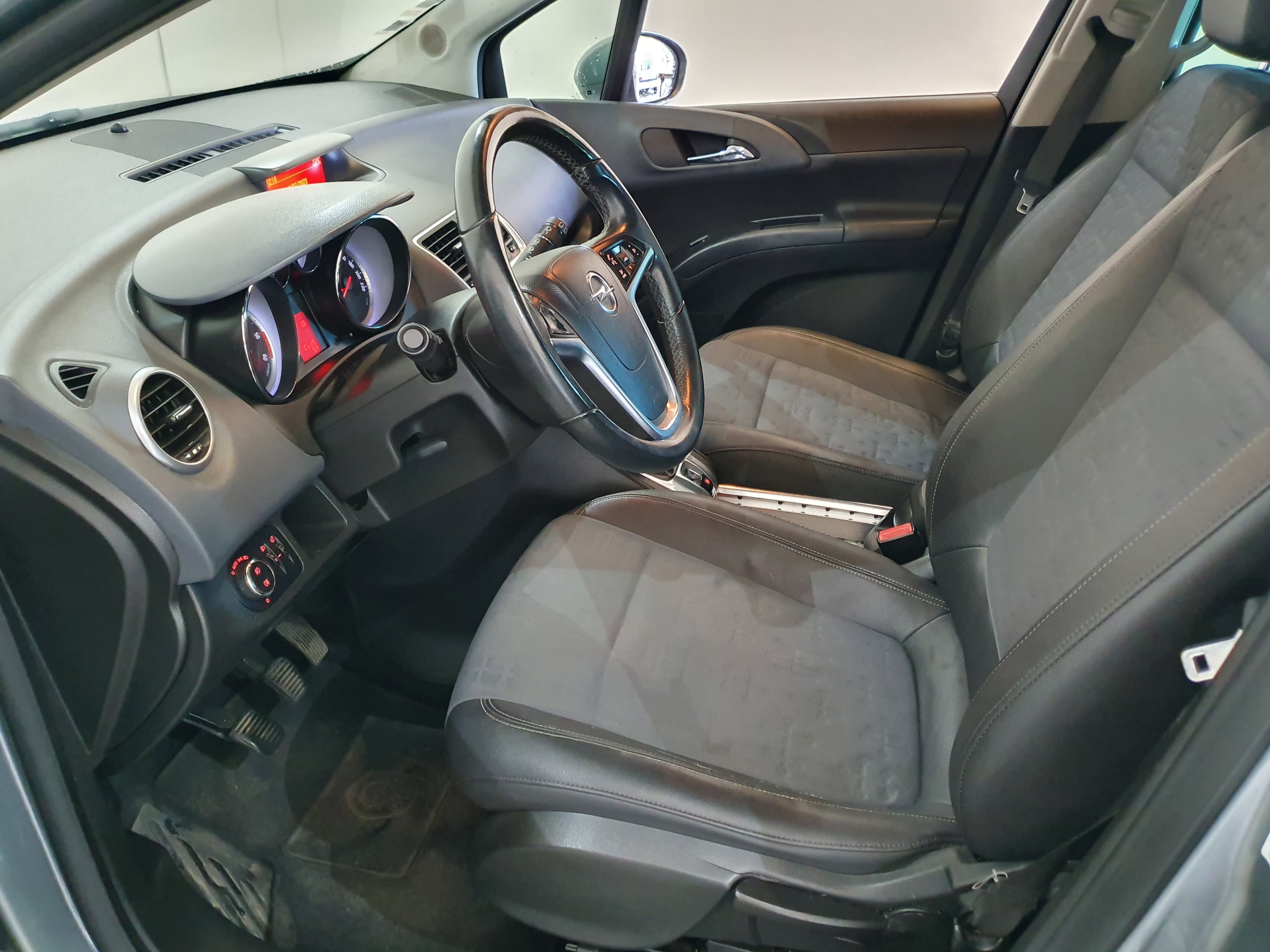 Opel Meriva · Ano 2012 — imagem 32
