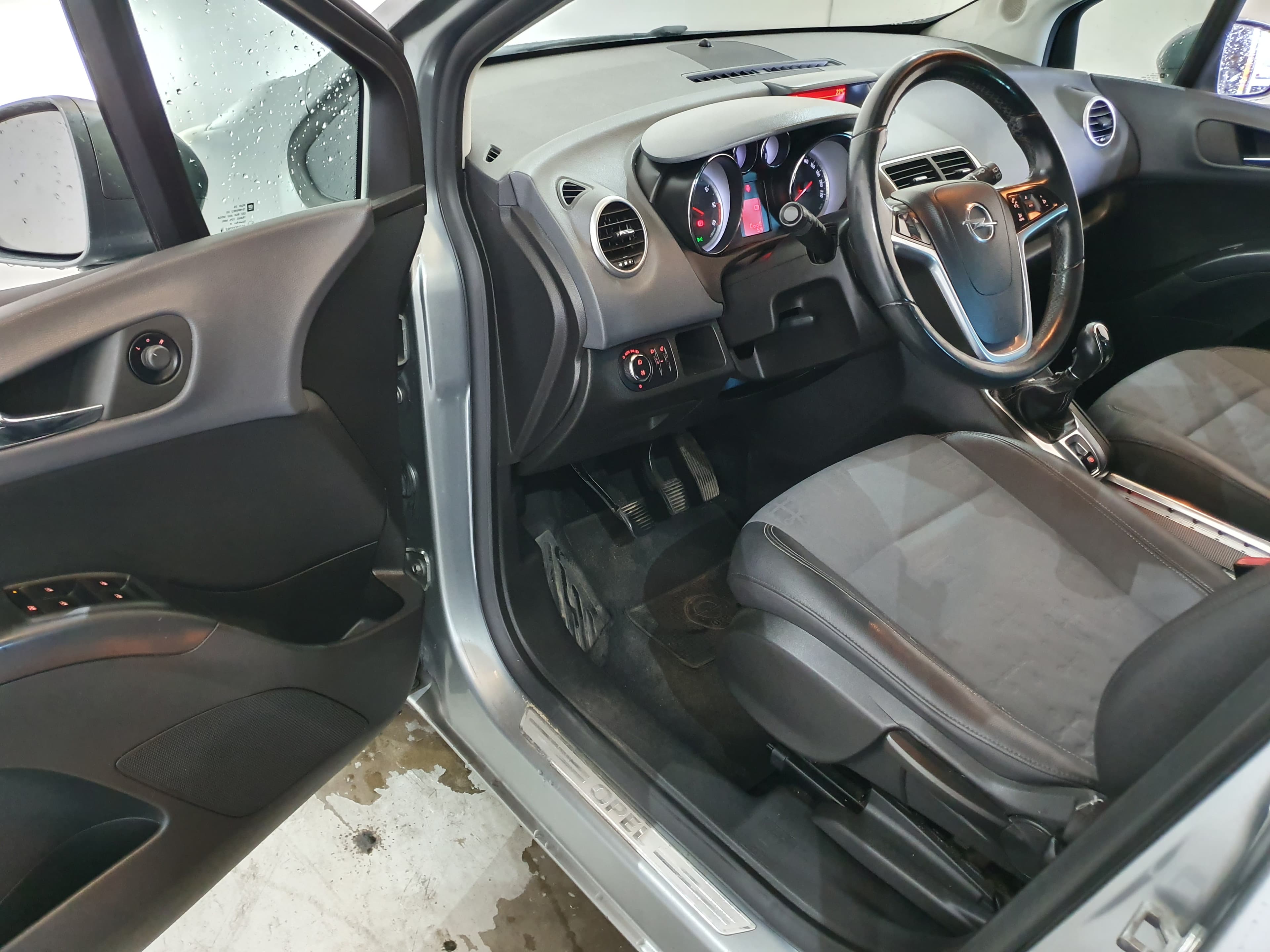 Opel Meriva · Ano 2012 — imagem 34