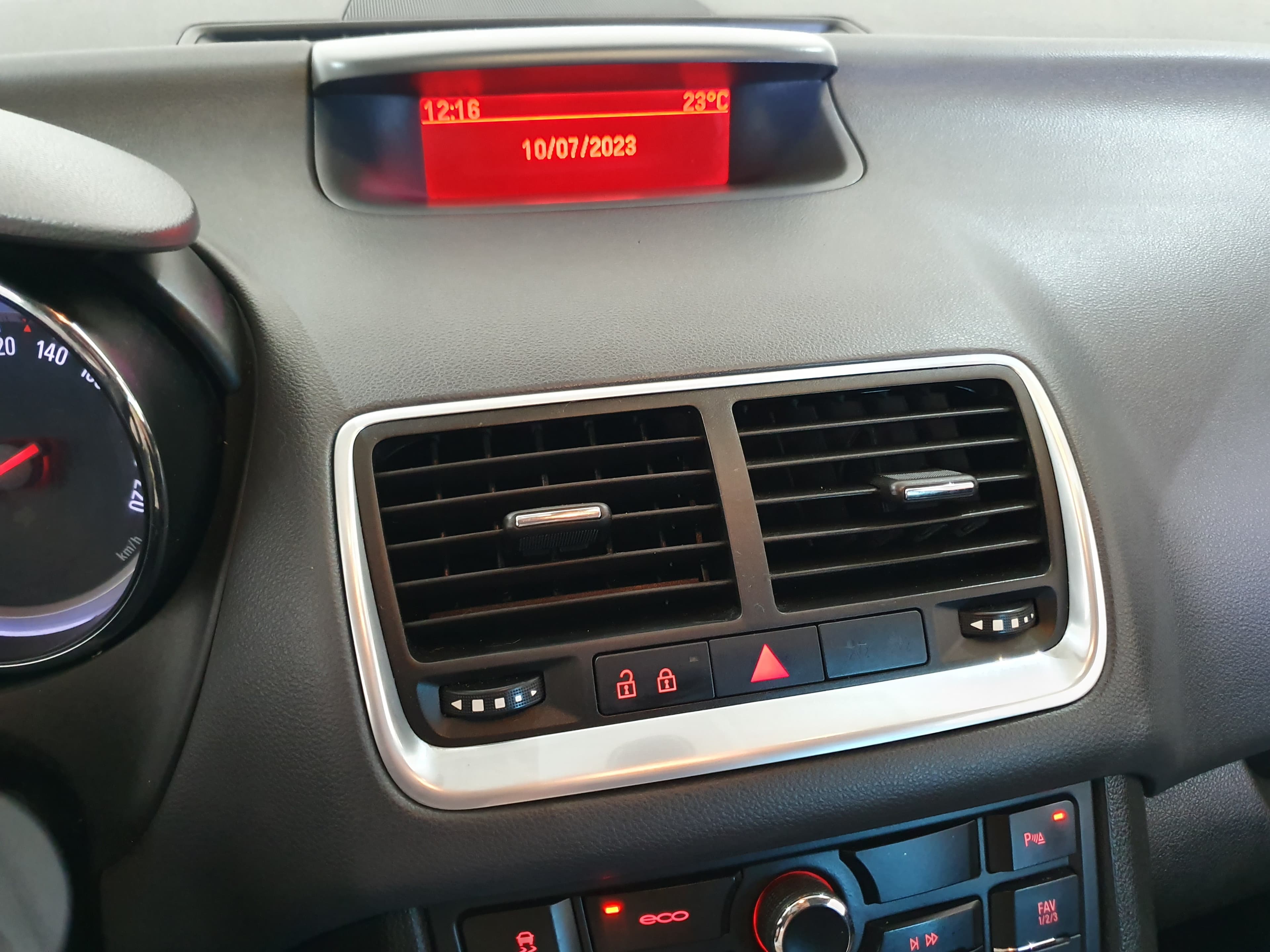 Opel Meriva · Ano 2012 — imagem 35