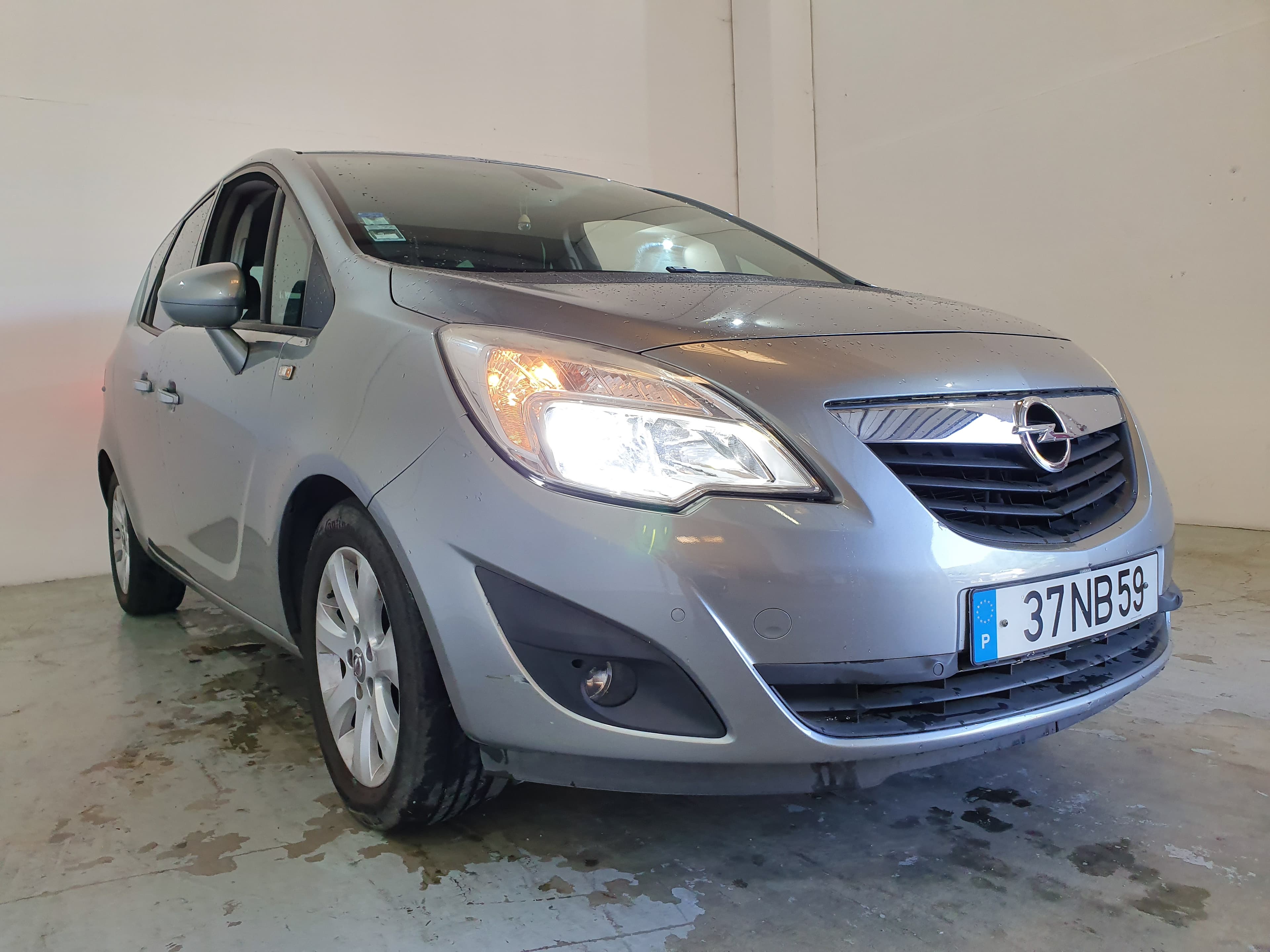 Opel Meriva · Ano 2012 — imagem 4