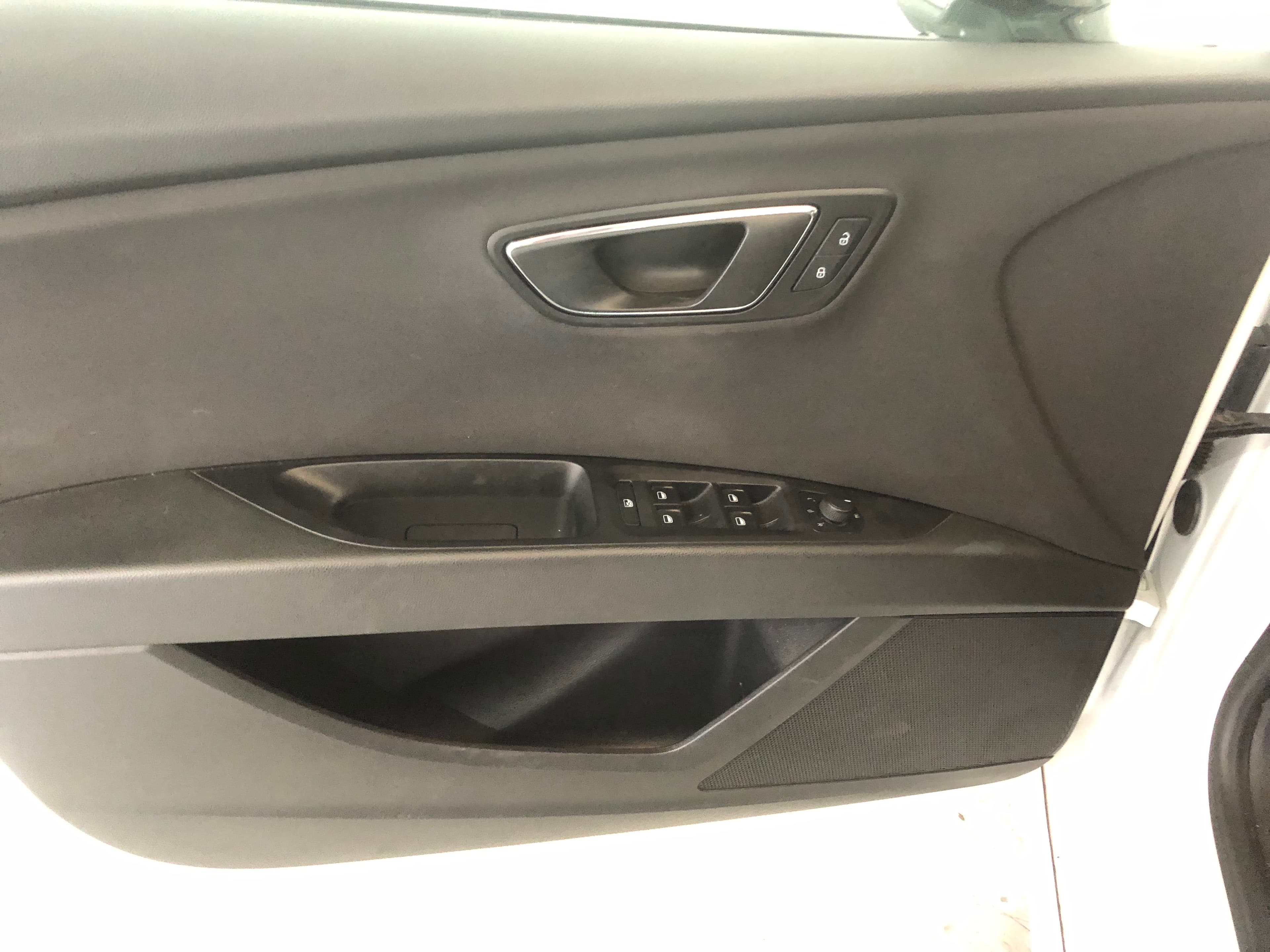 Seat Leon TDI · Ano 2014 — imagem 24