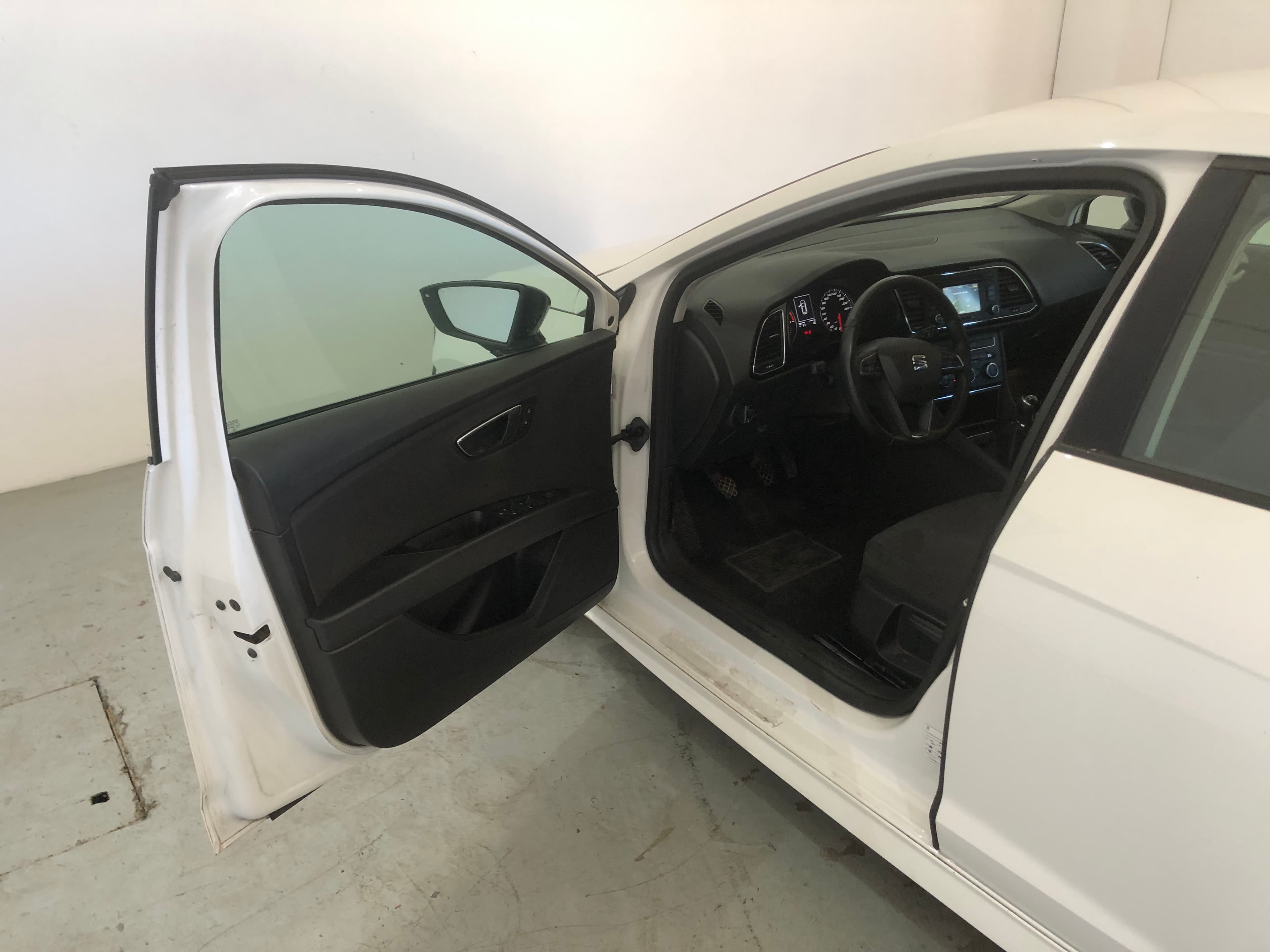 Seat Leon TDI · Ano 2014 — imagem 23