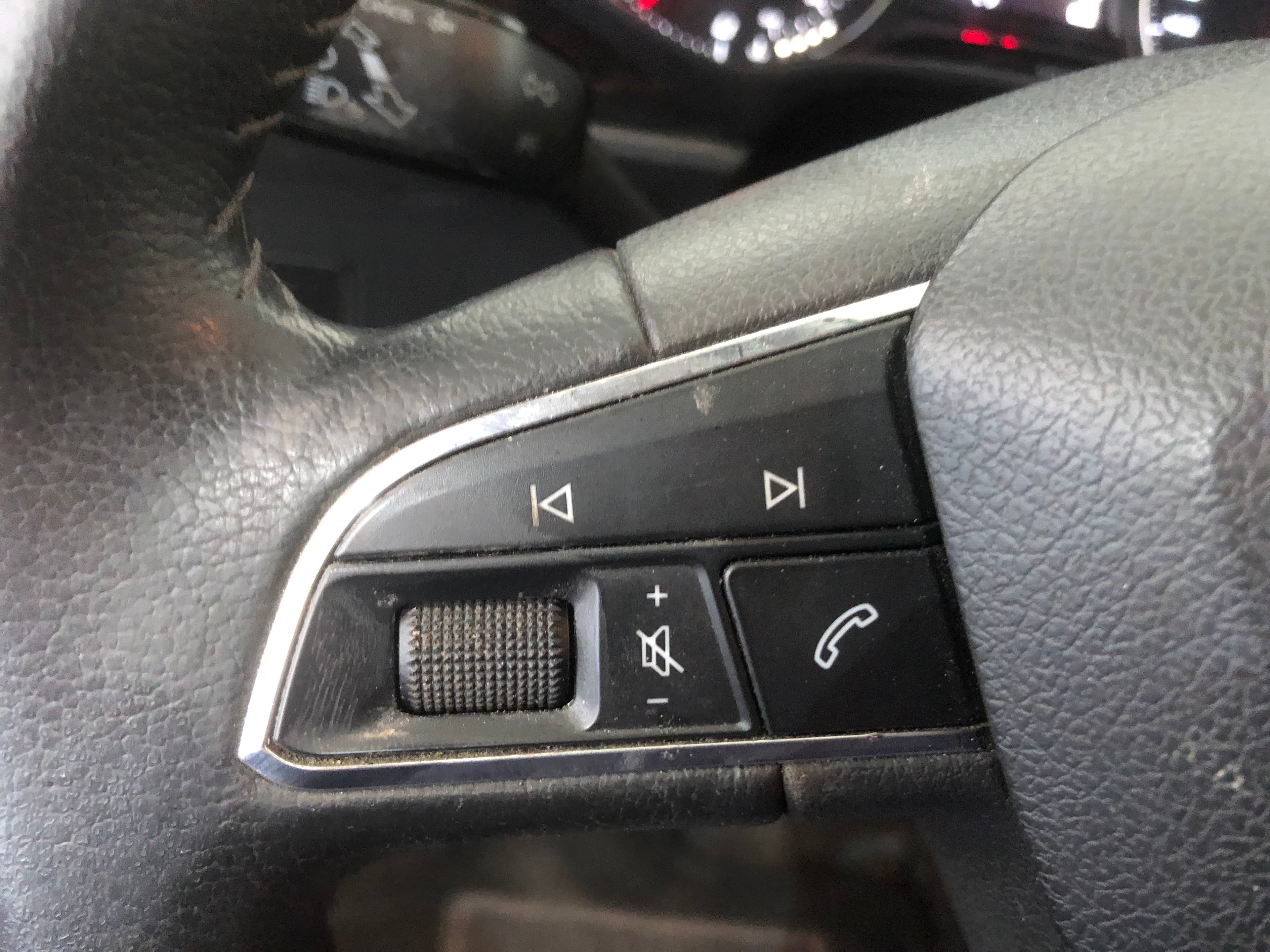 Seat Leon TDI · Ano 2014 — imagem 33