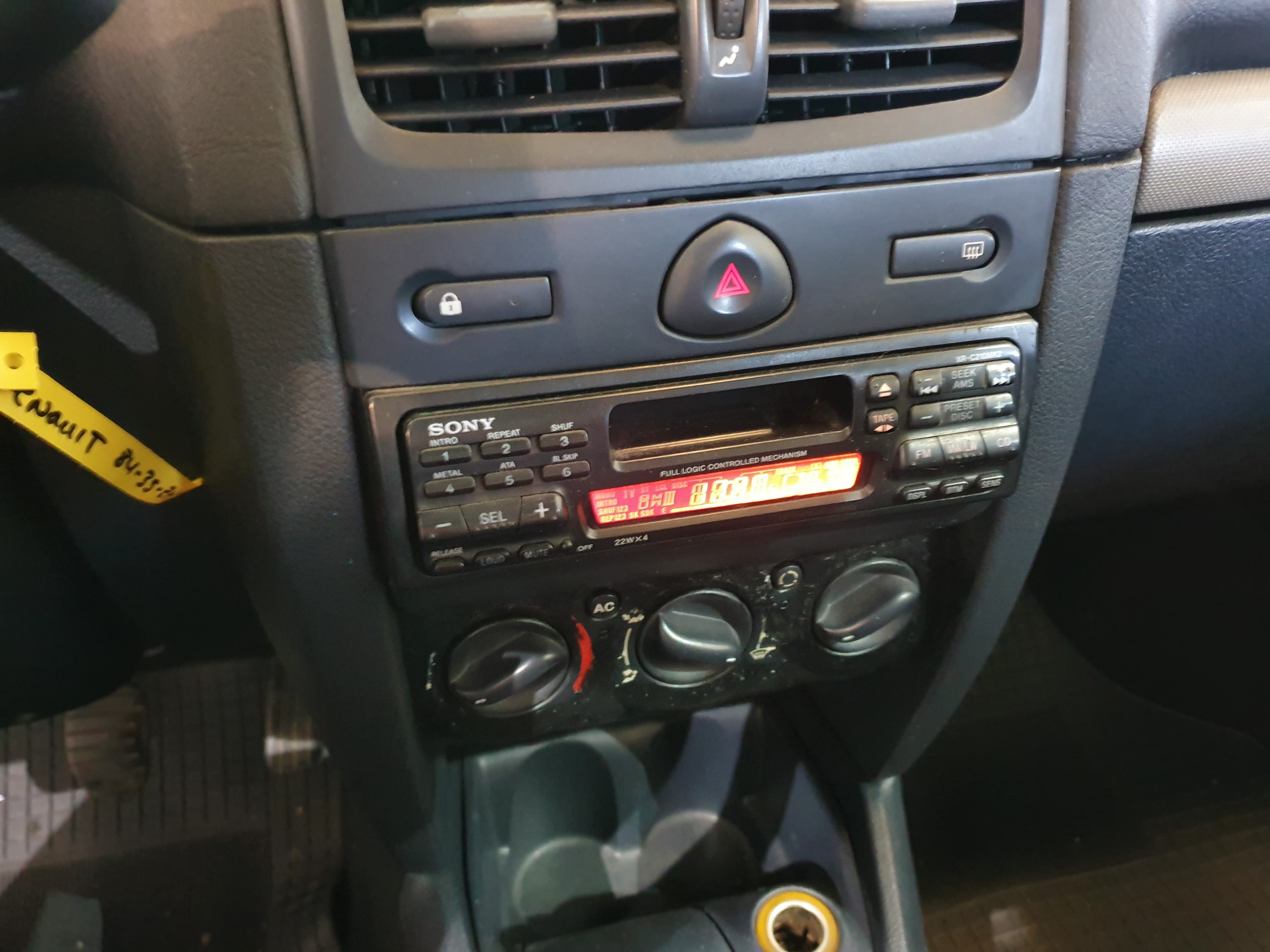 Renault Clio · Ano 2005 — imagen 25