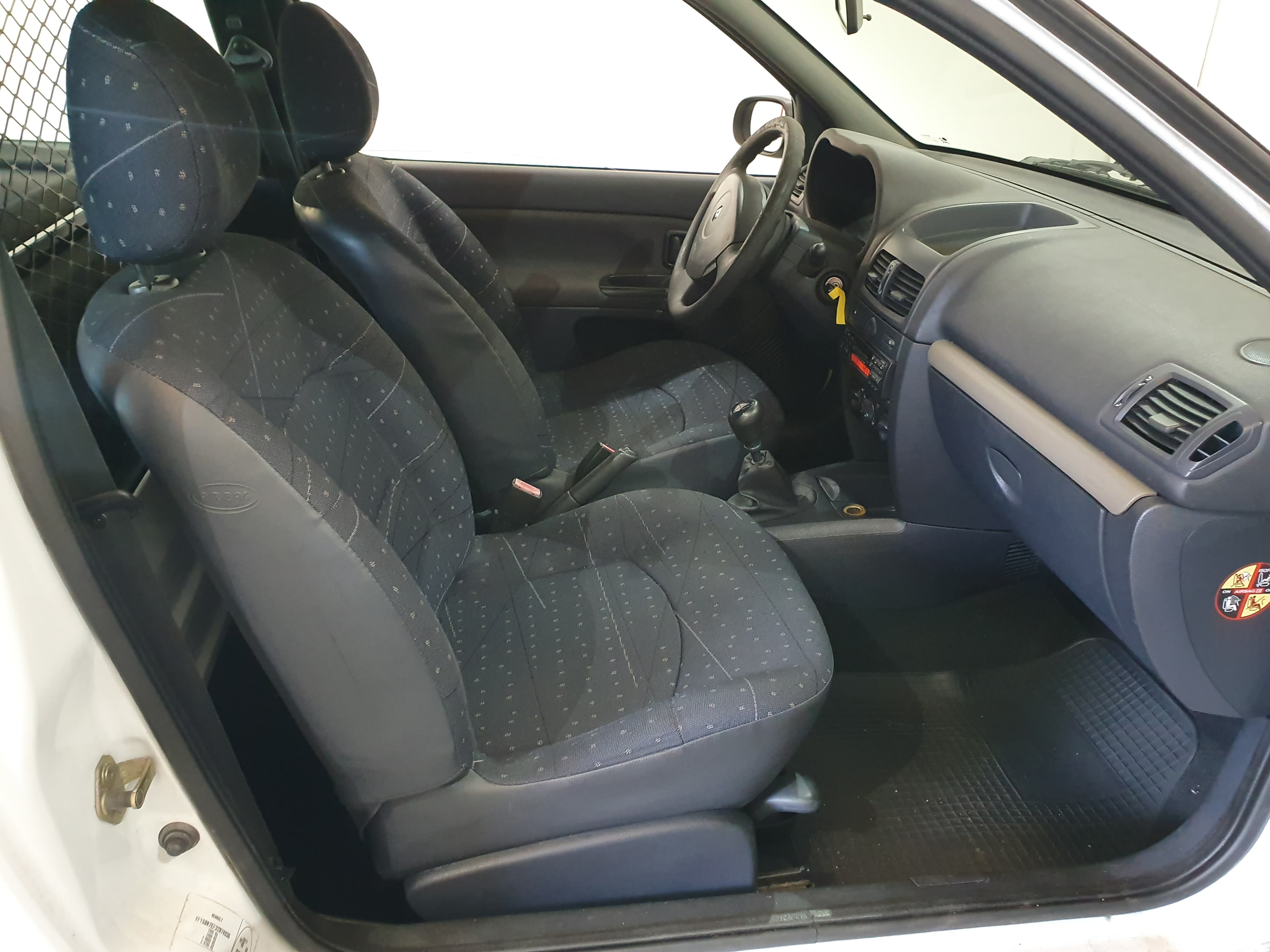 Renault Clio · Ano 2005 — imagen 18