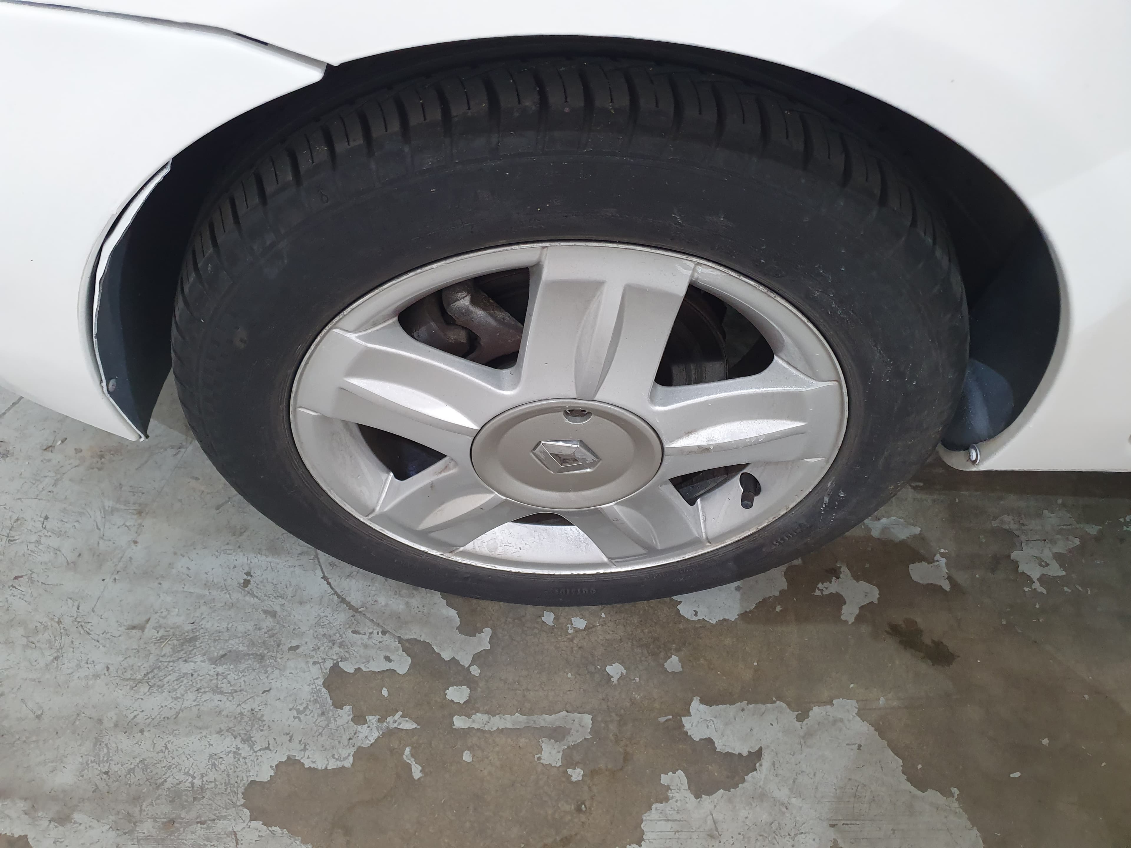 Renault Clio · Ano 2005 — imagen 15