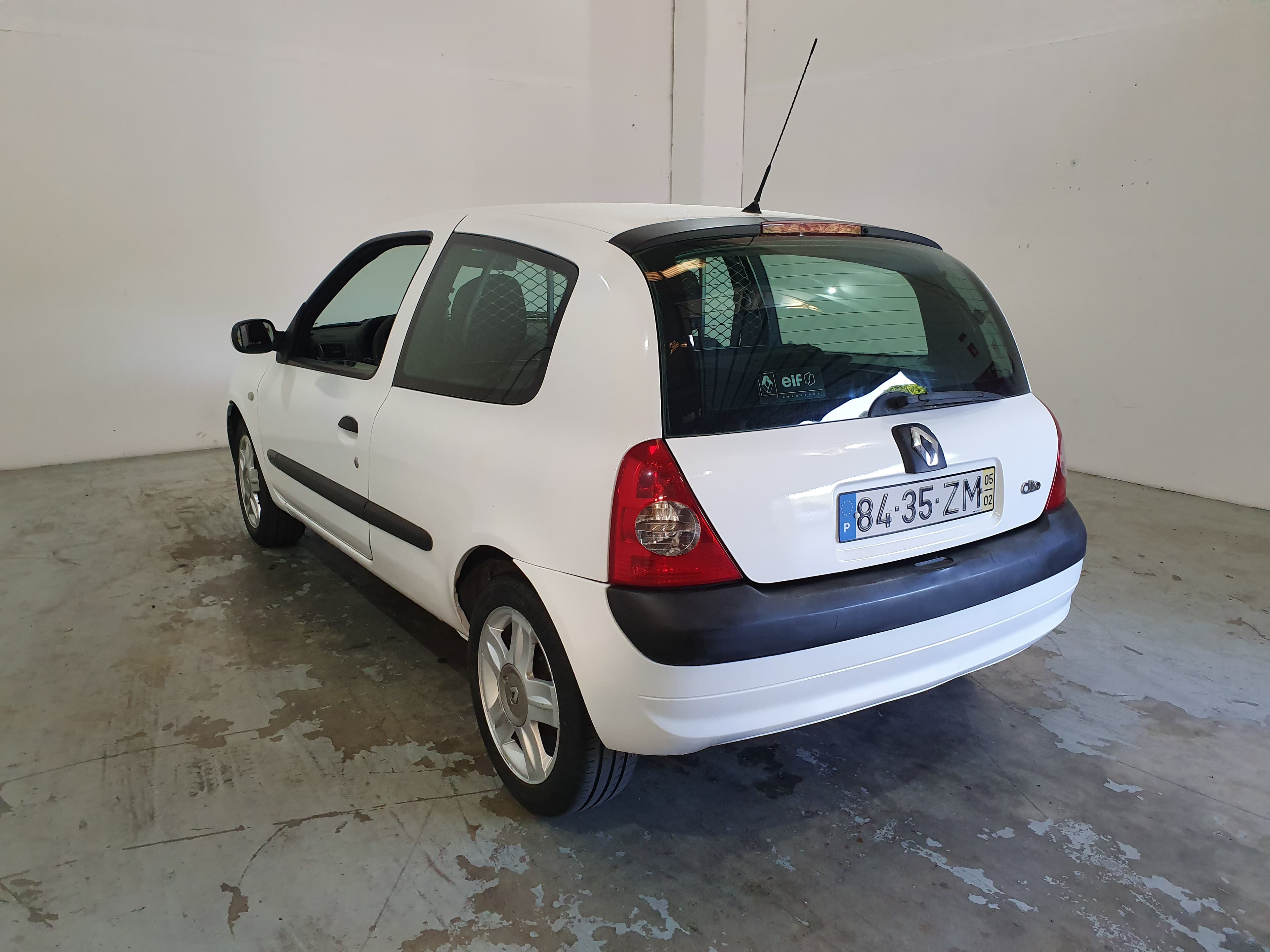 Renault Clio · Ano 2005 — imagen 4