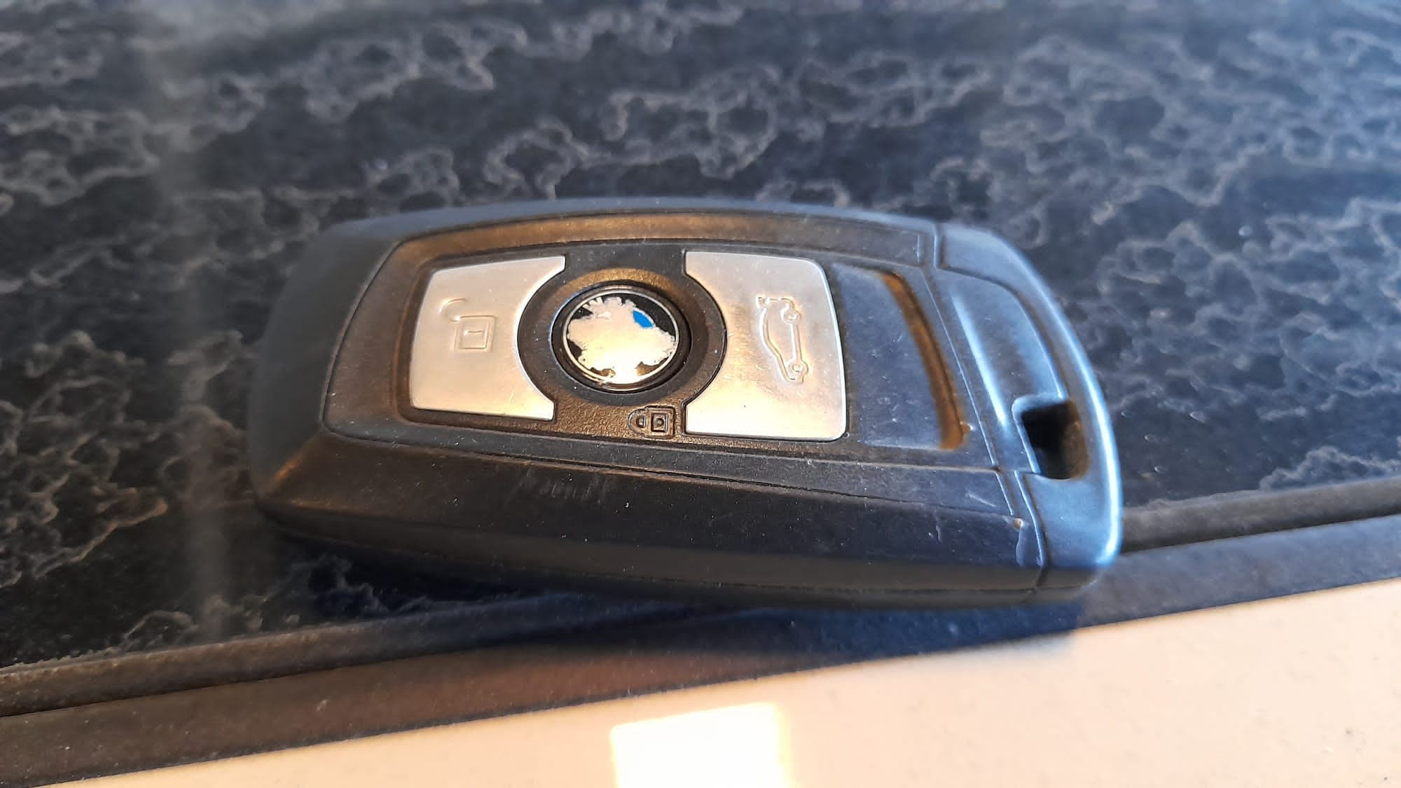 BMW 318D · Ano 2015 — image 38