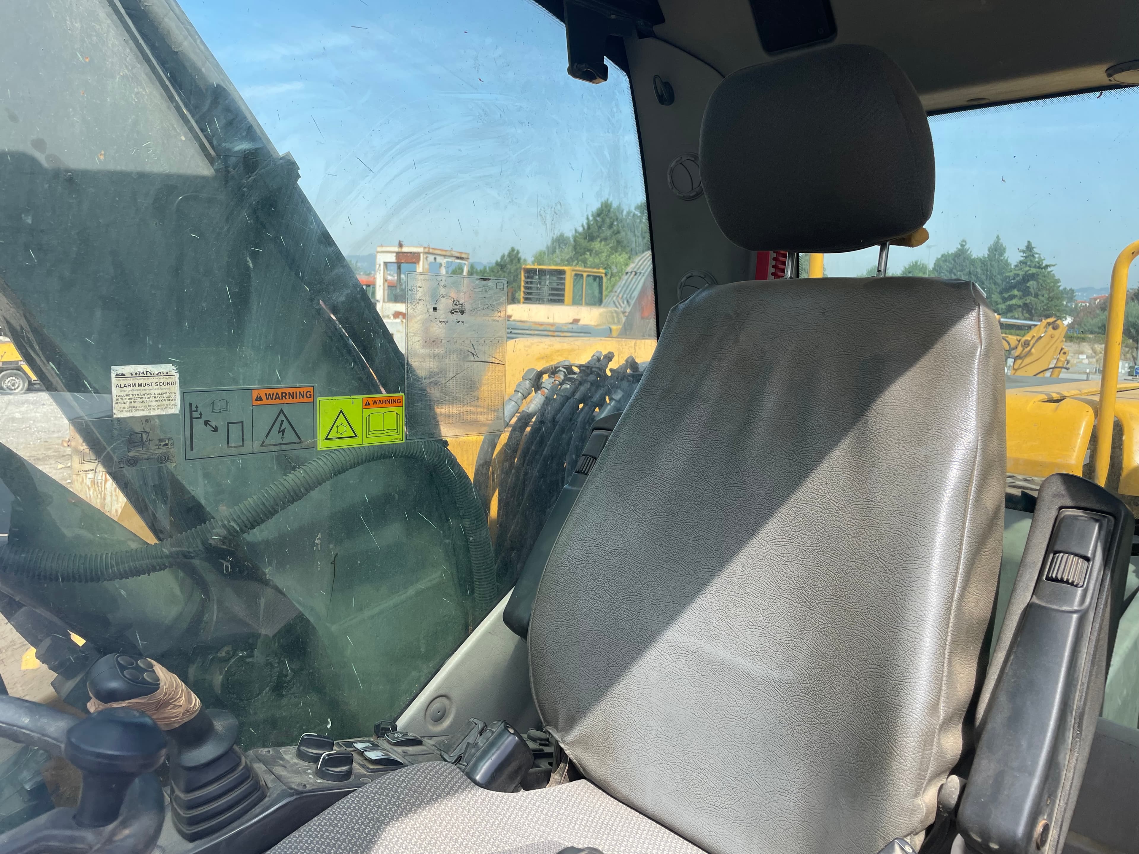 Escavadora Rastos New Holland — imagem 5
