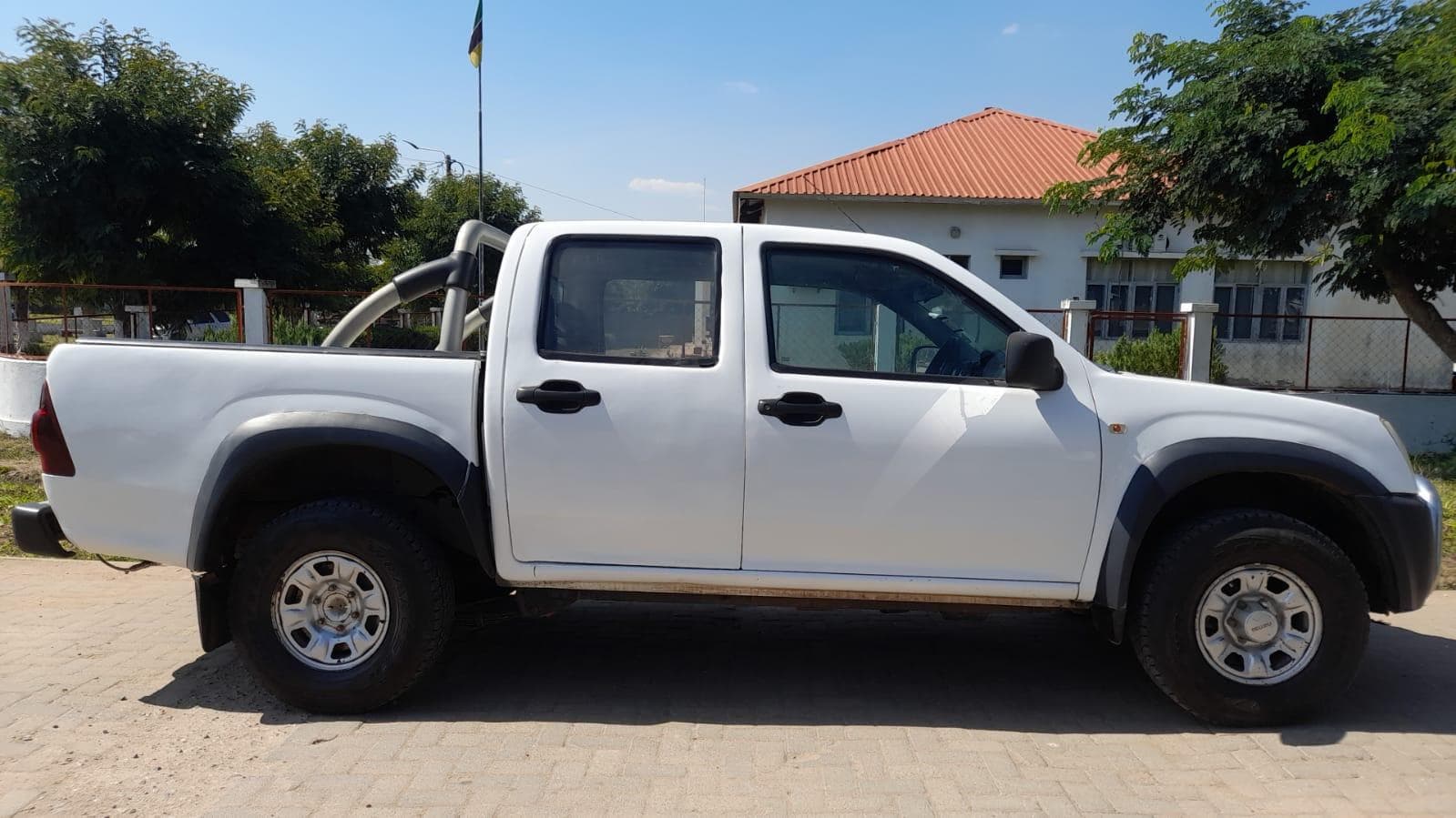 Isuzu KB 250D — imagen 8