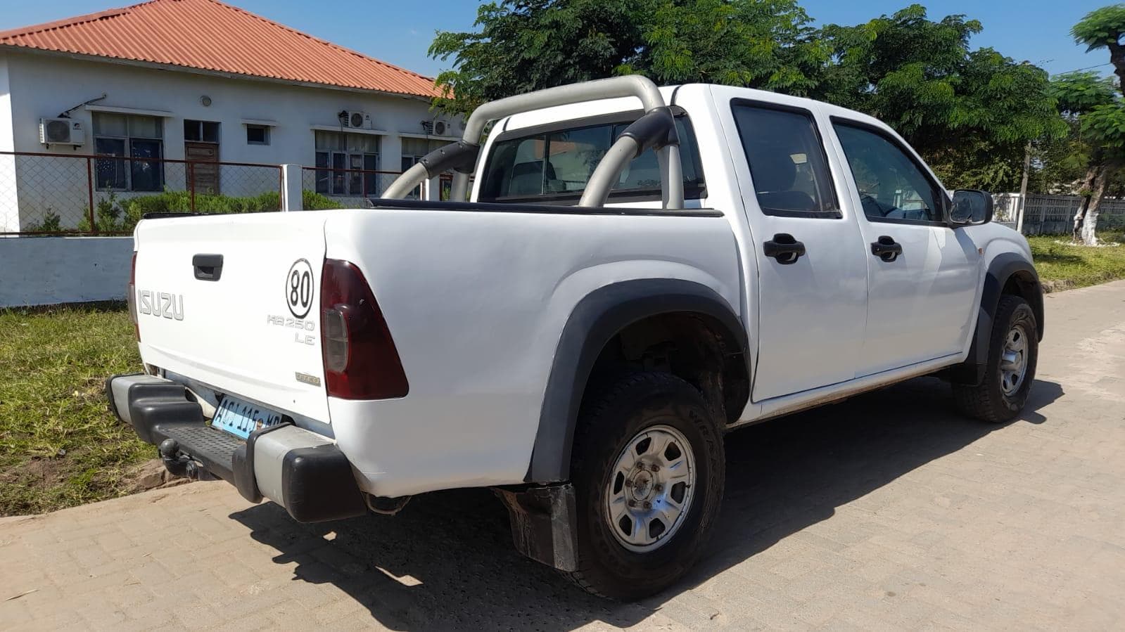 Isuzu KB 250D — imagen 7