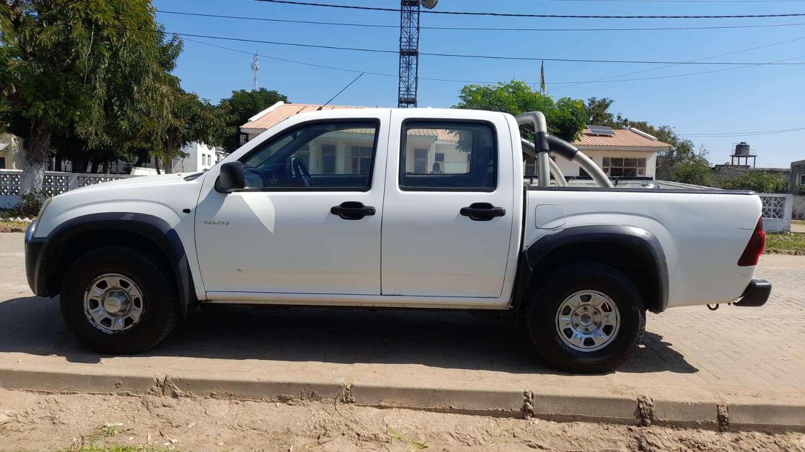Isuzu KB 250D — imagen 9