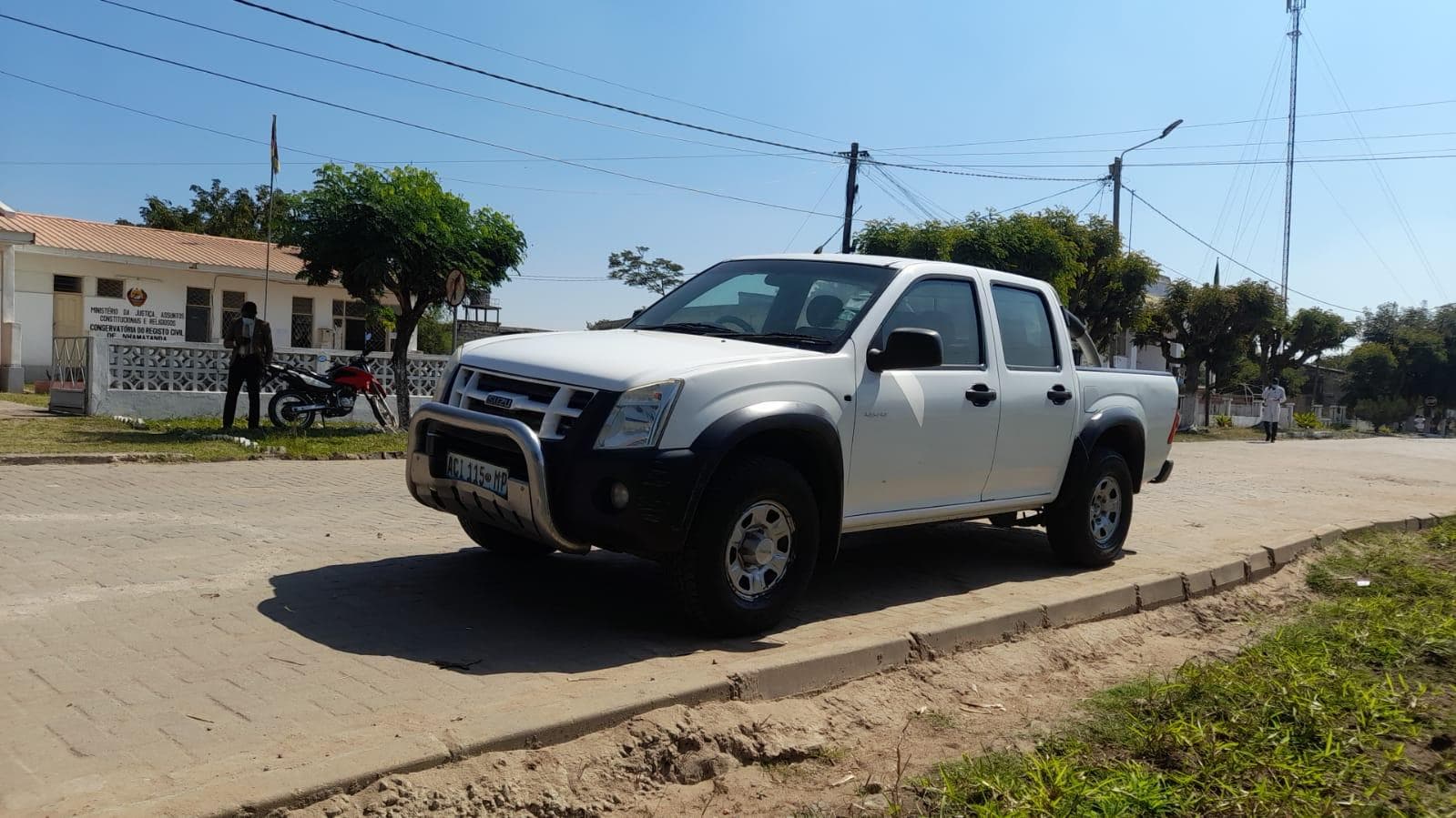 Isuzu KB 250D — imagen 10