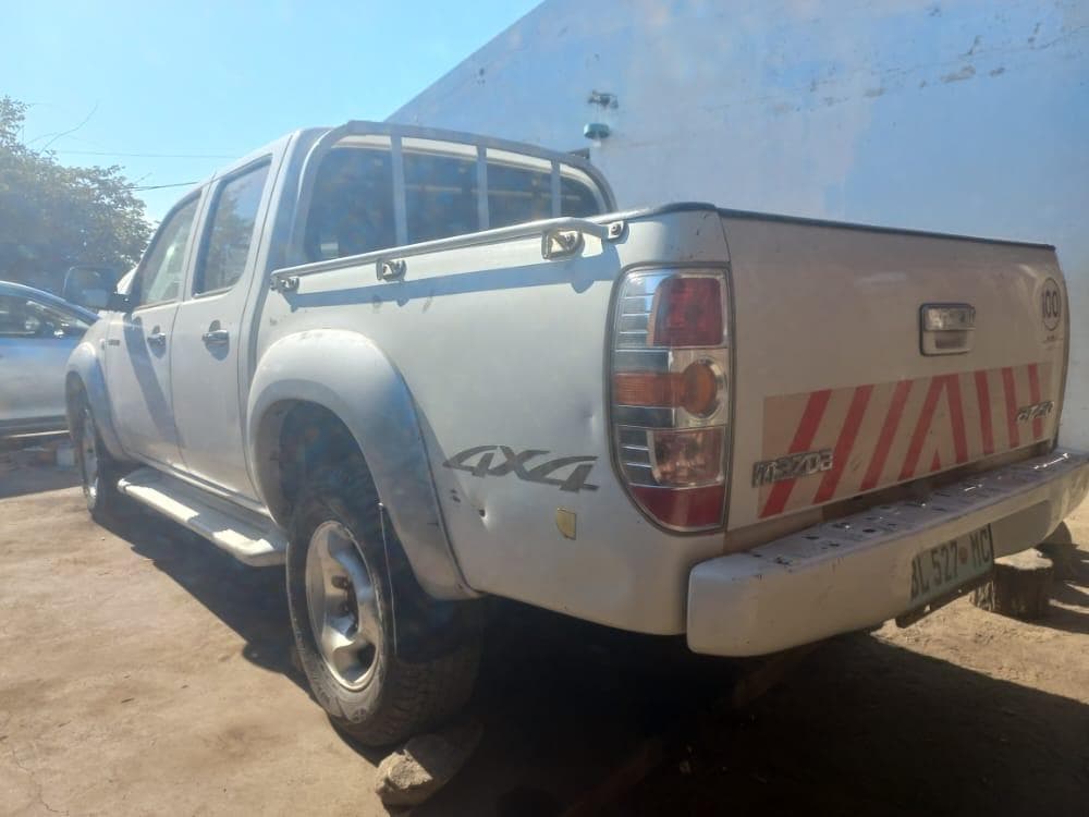 Mazda BT50 — image 14