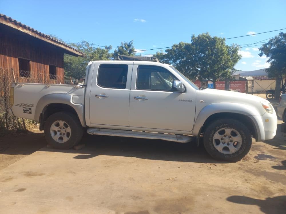 Mazda BT50 — image 13