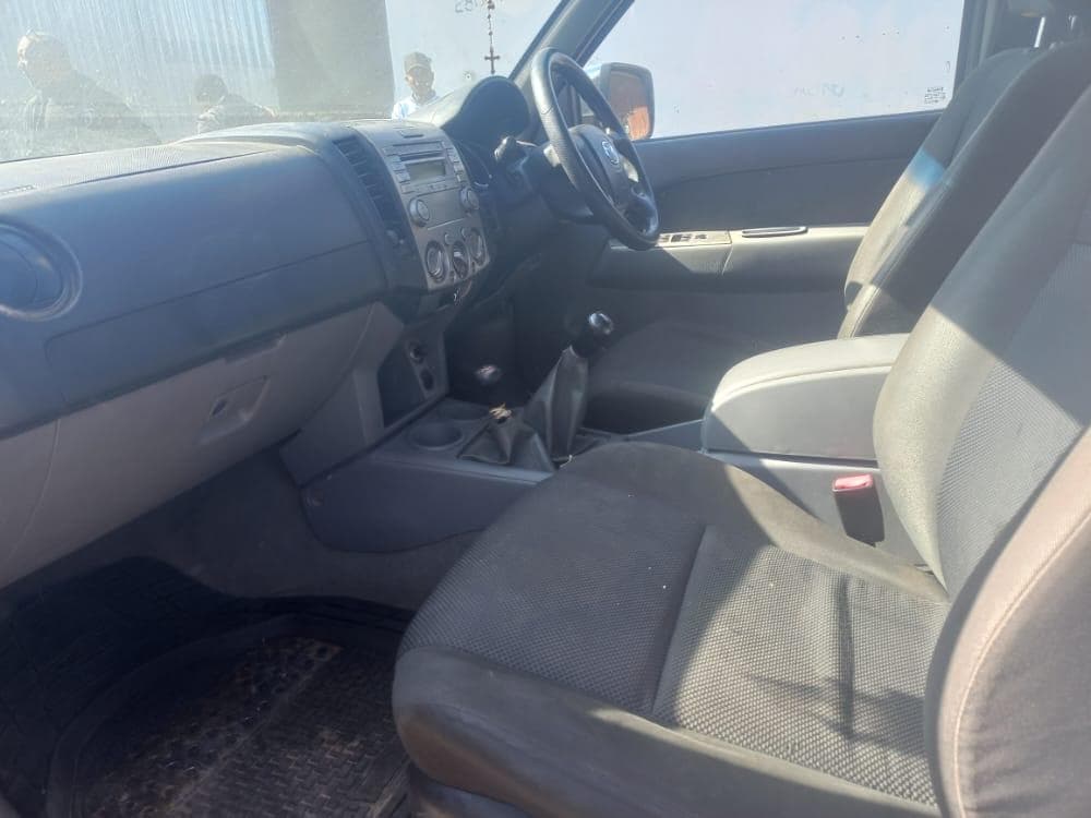 Mazda BT50 — image 16