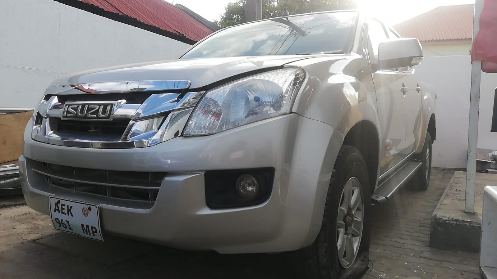 Isuzu KB250 — imagem 3