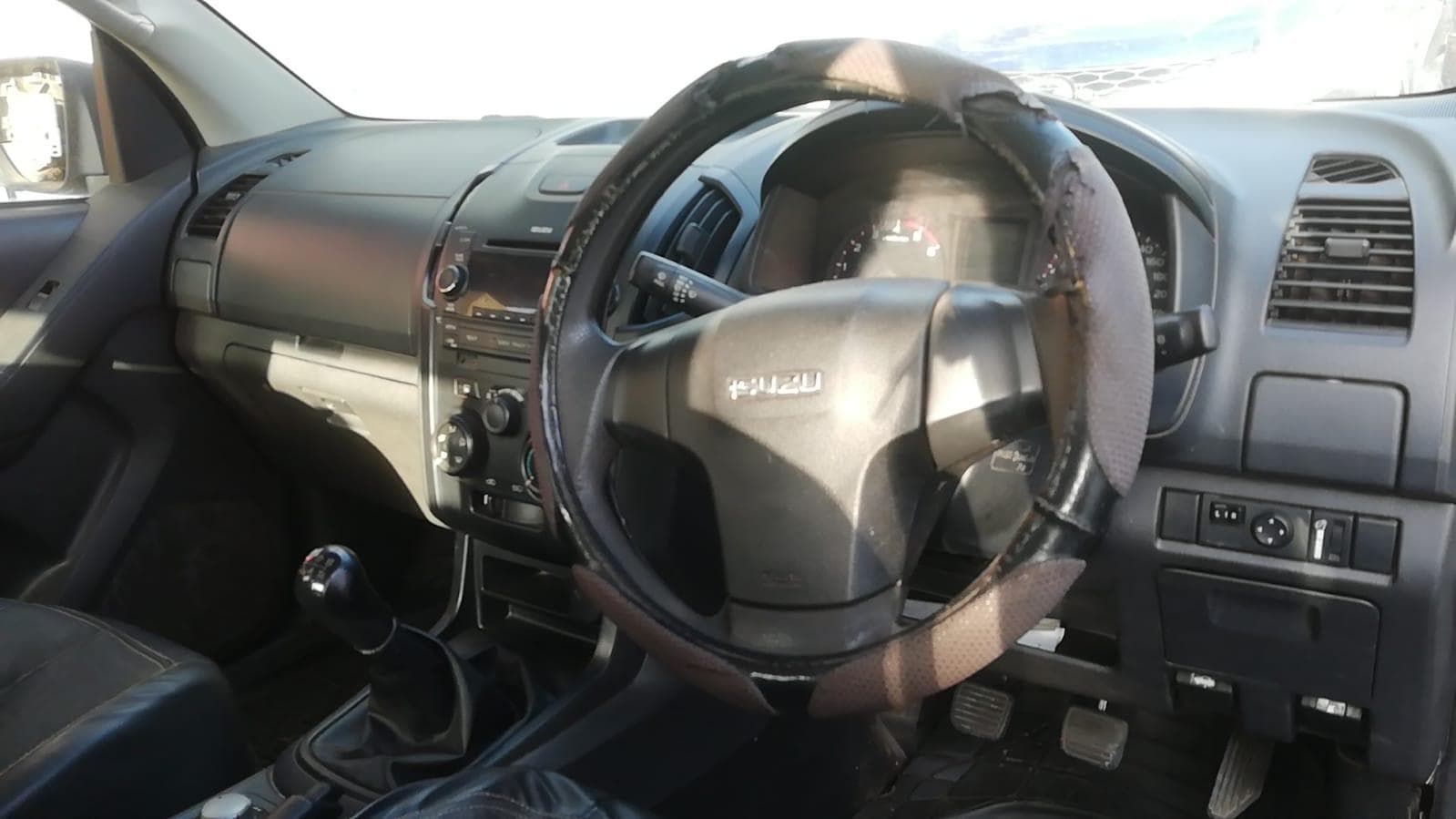Isuzu KB250 — imagem 15
