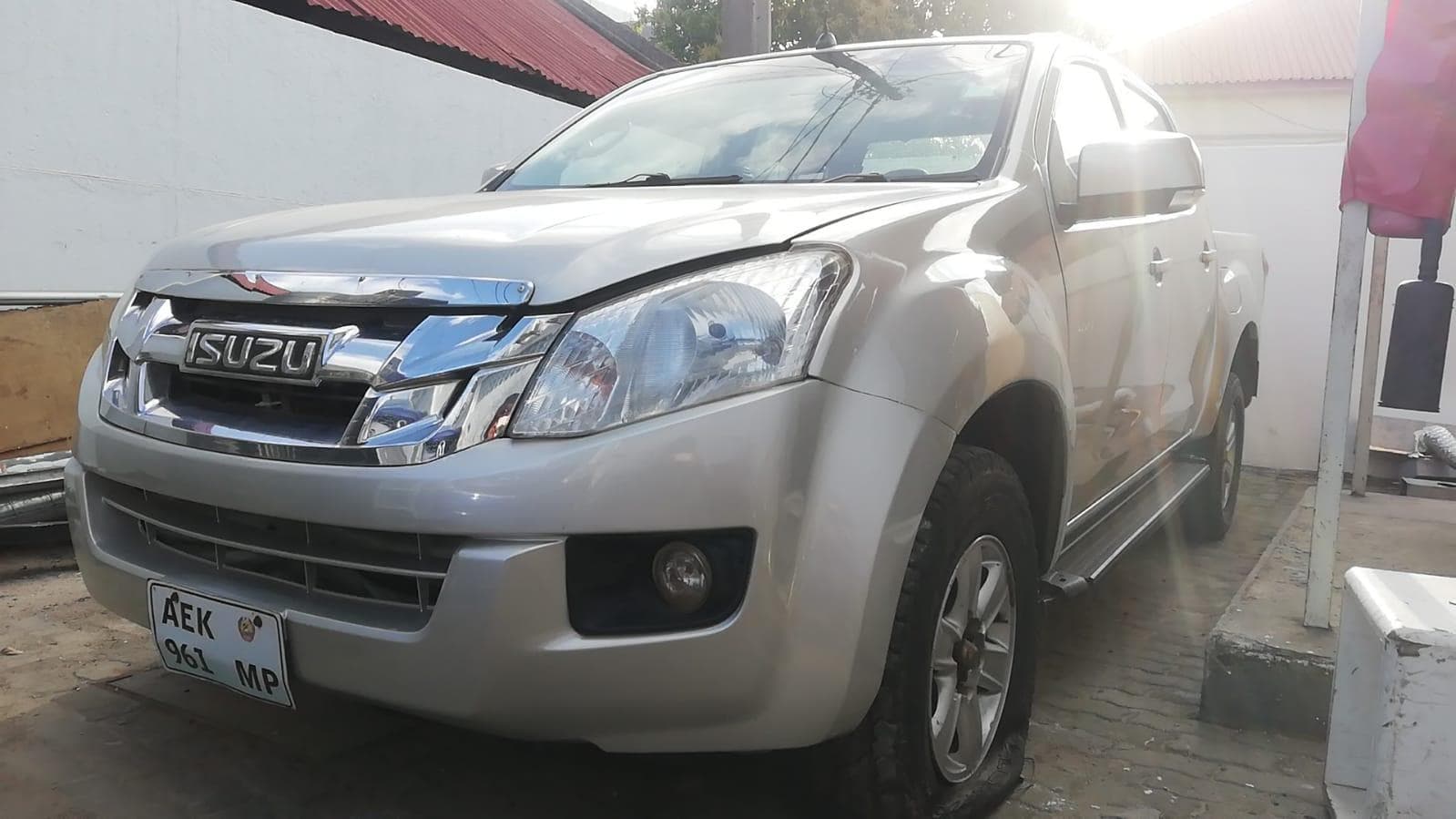 Isuzu KB250