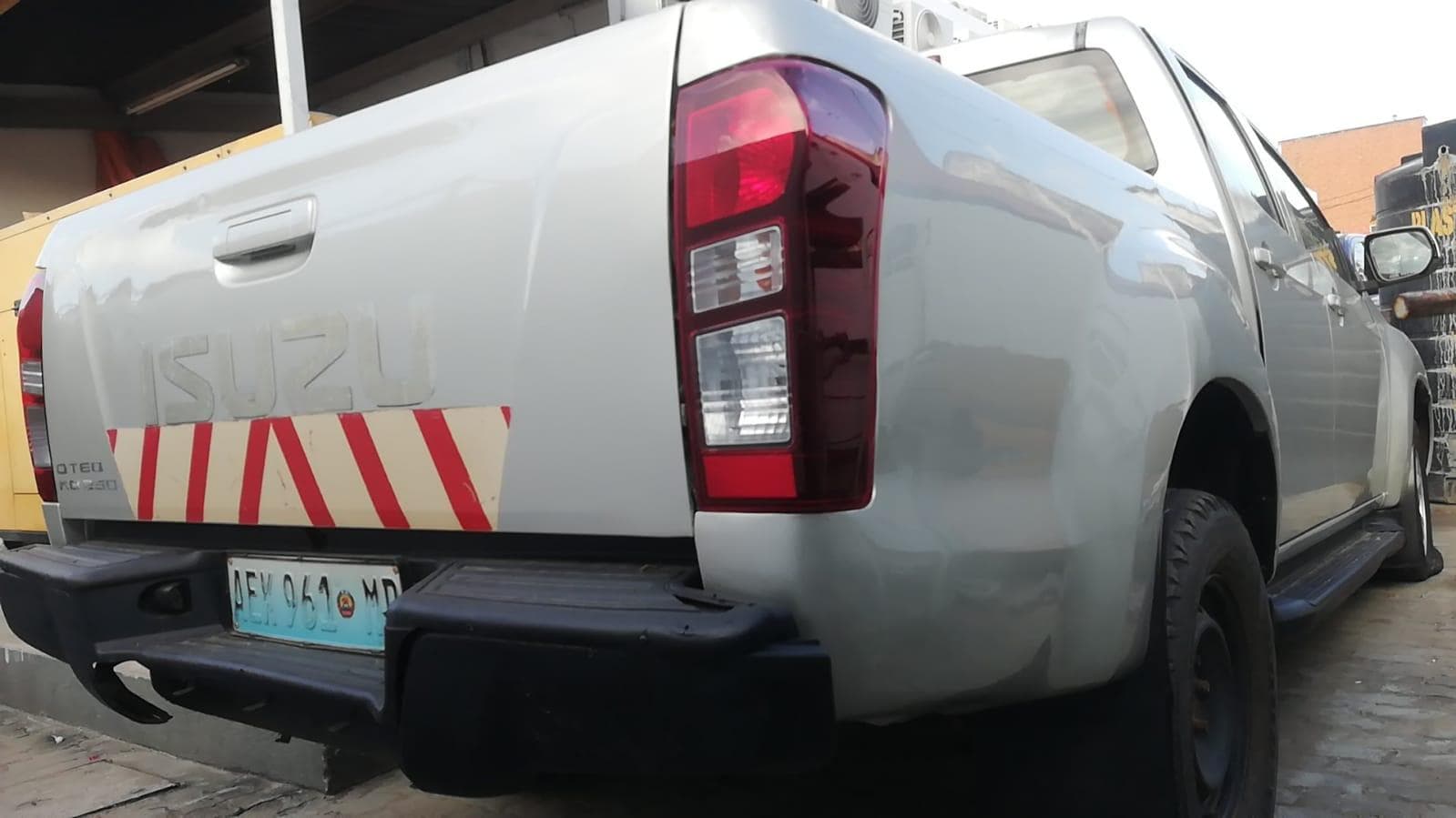 Isuzu KB250 — imagem 13