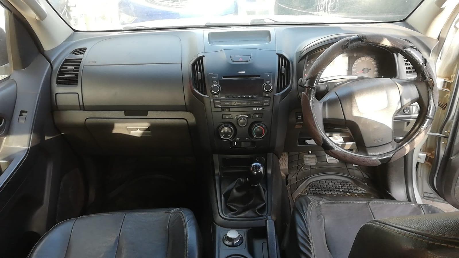 Isuzu KB250 — imagem 22