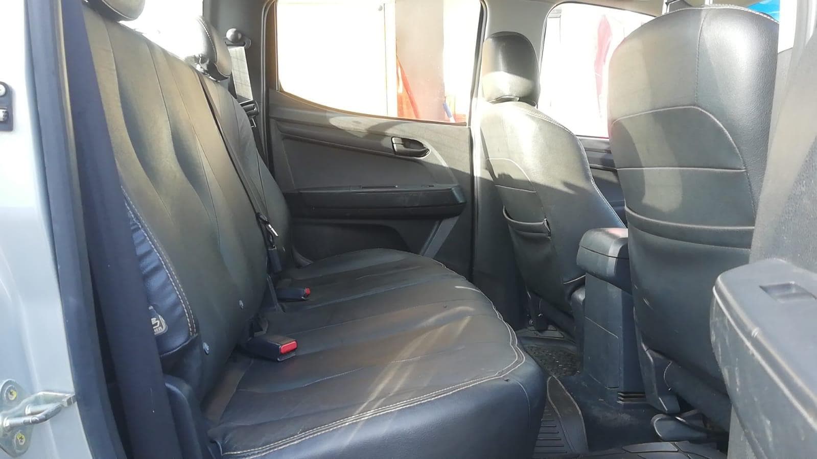 Isuzu KB250 — imagem 18