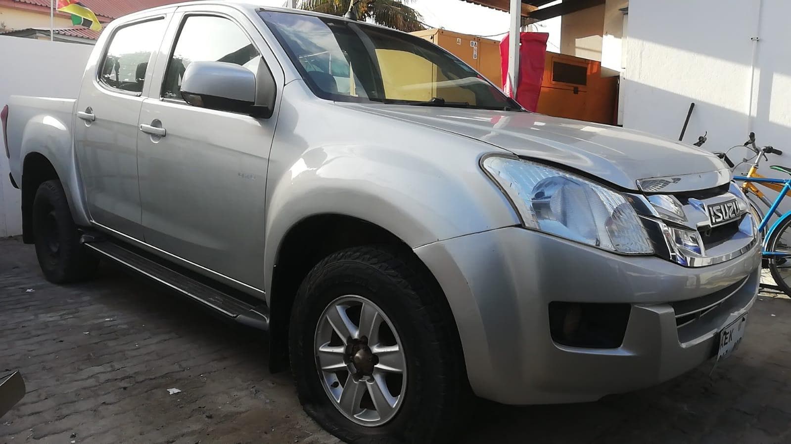 Isuzu KB250 — imagem 33