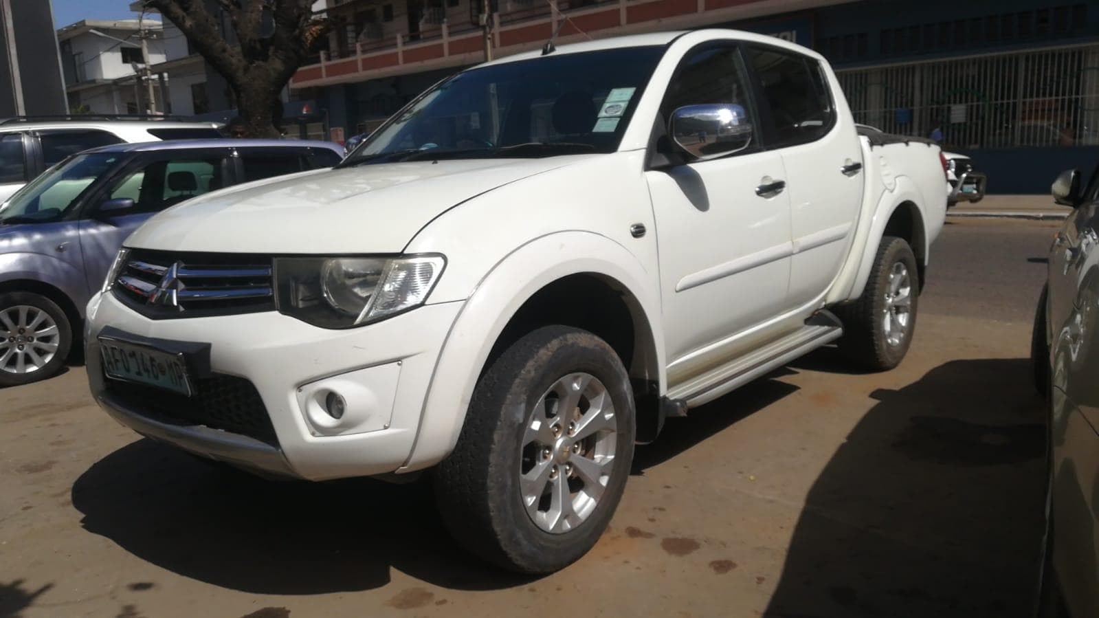 Mitsubishi Triton 2.5 — imagen 2