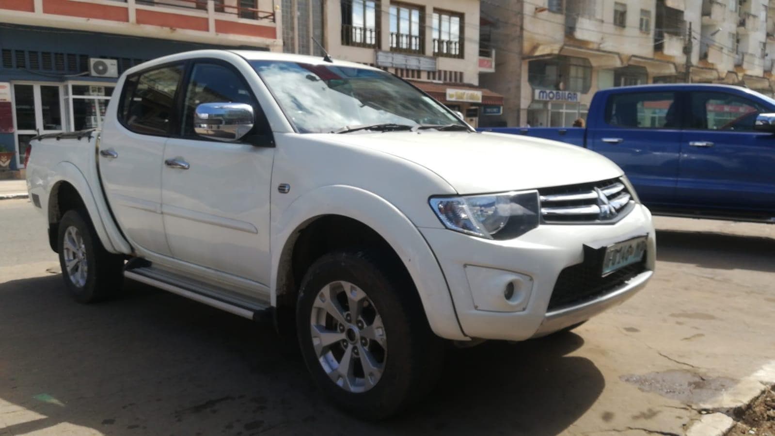 Mitsubishi Triton 2.5 — imagen 1
