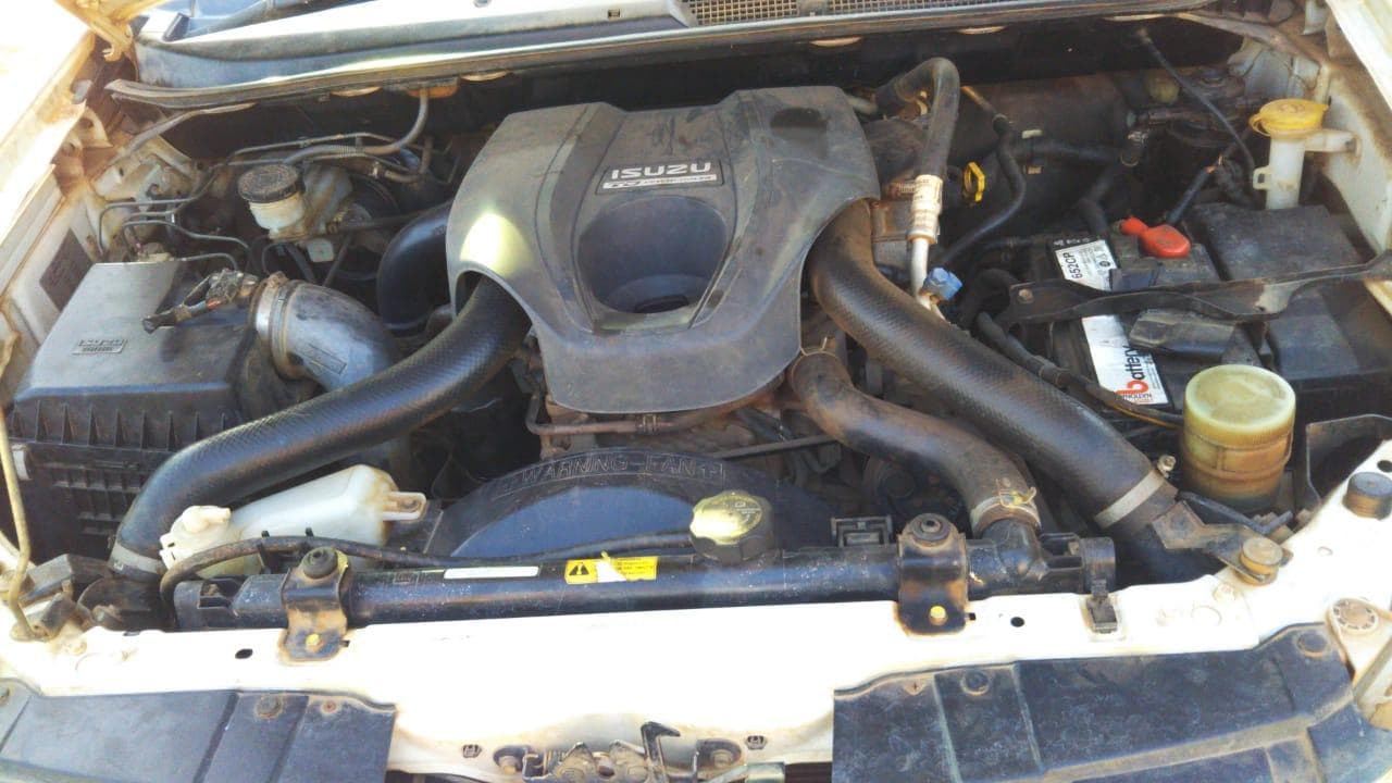 Isuzu KB 250D — imagen 12