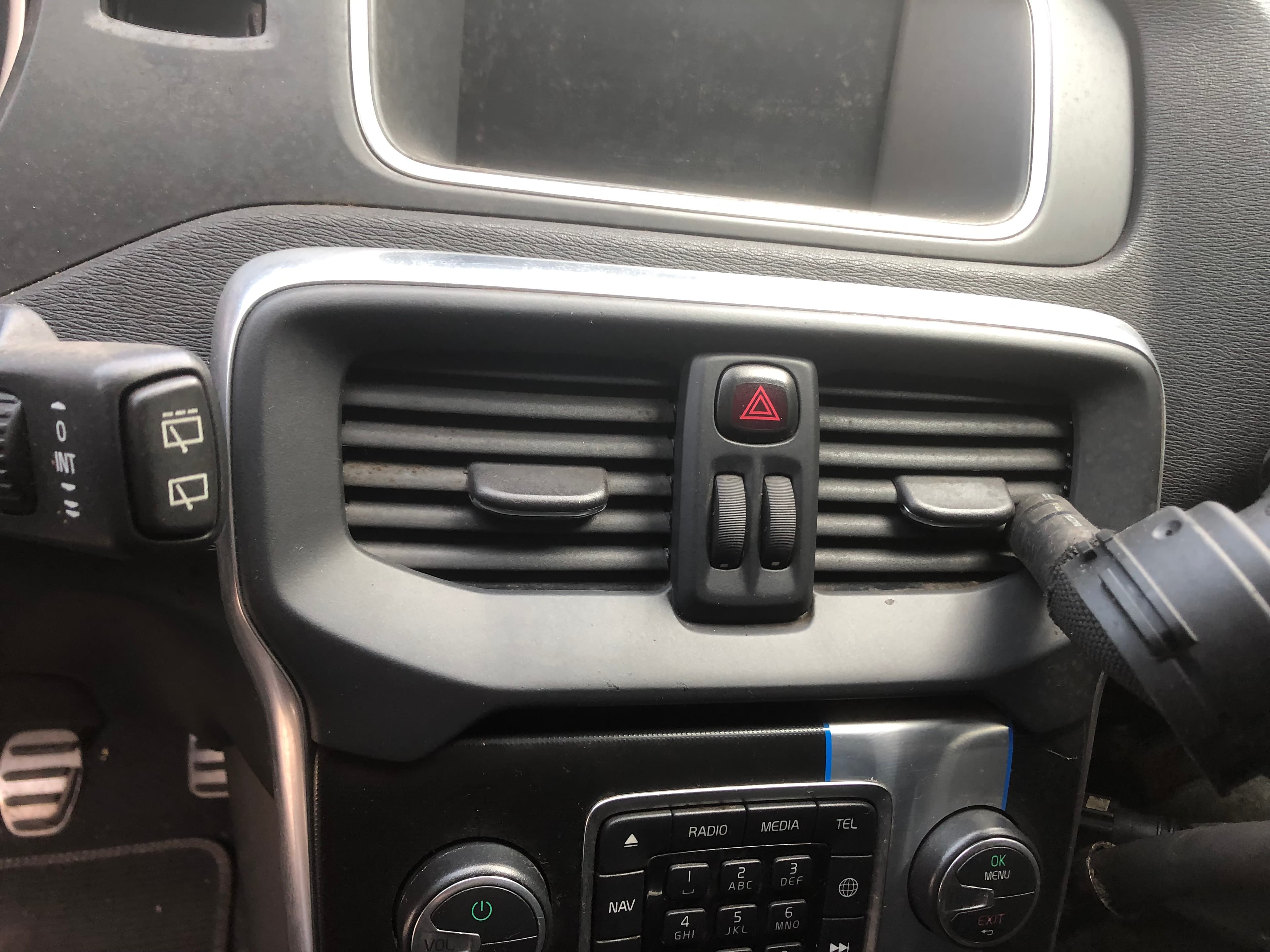 Volvo V40 · Ano 2014 — imagem 30