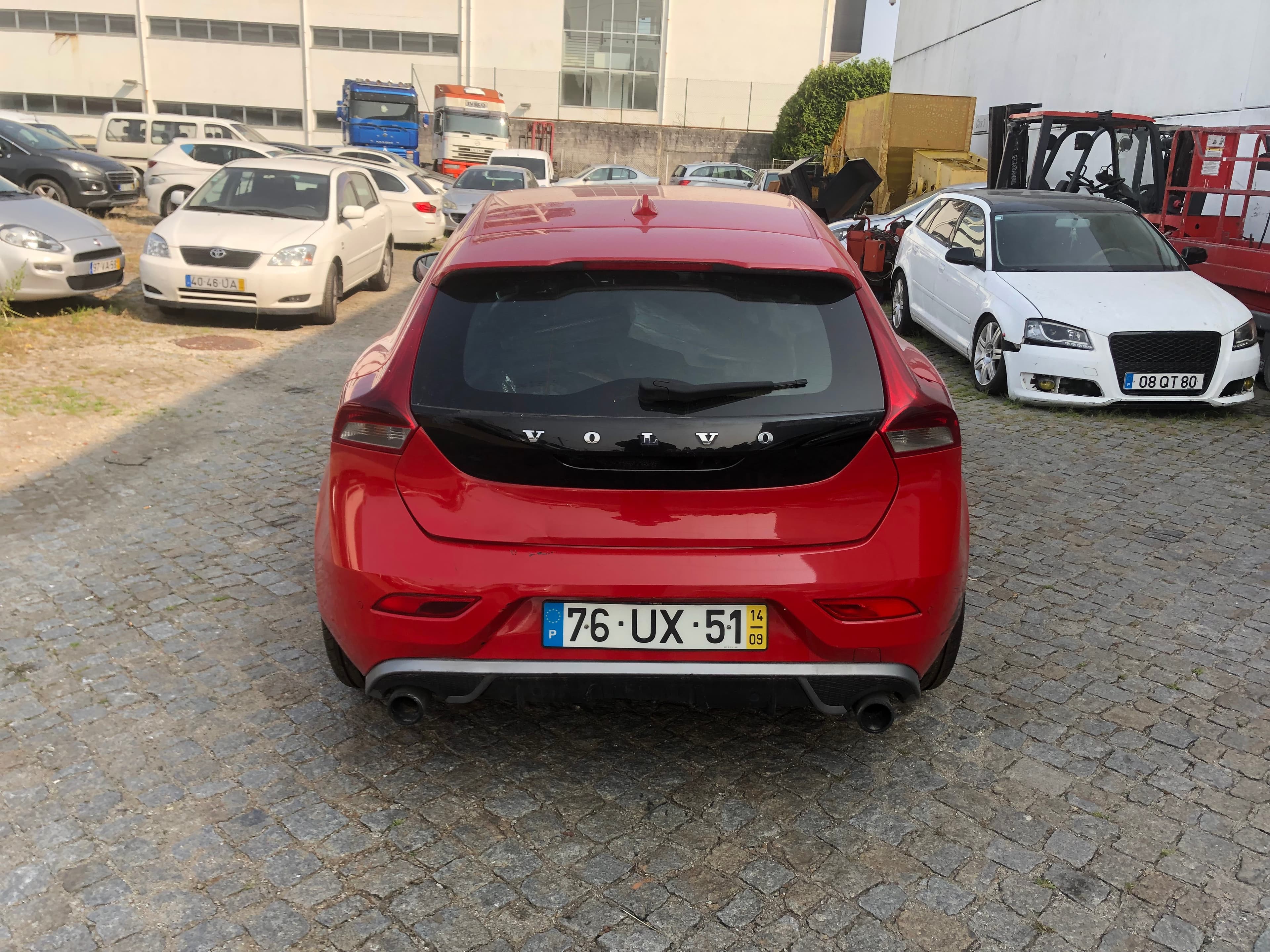 Volvo V40 · Ano 2014 — imagem 4