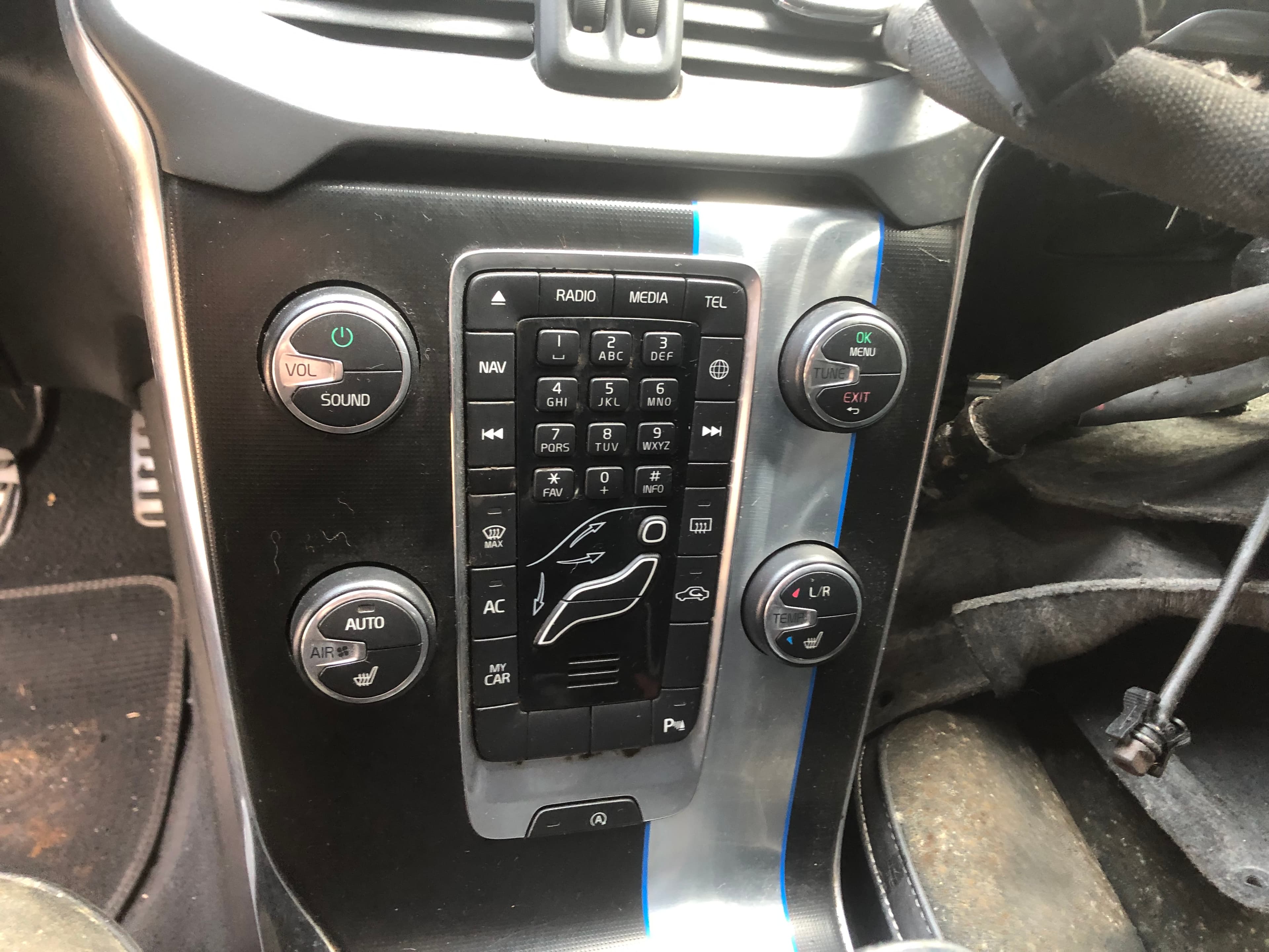 Volvo V40 · Ano 2014 — imagem 29