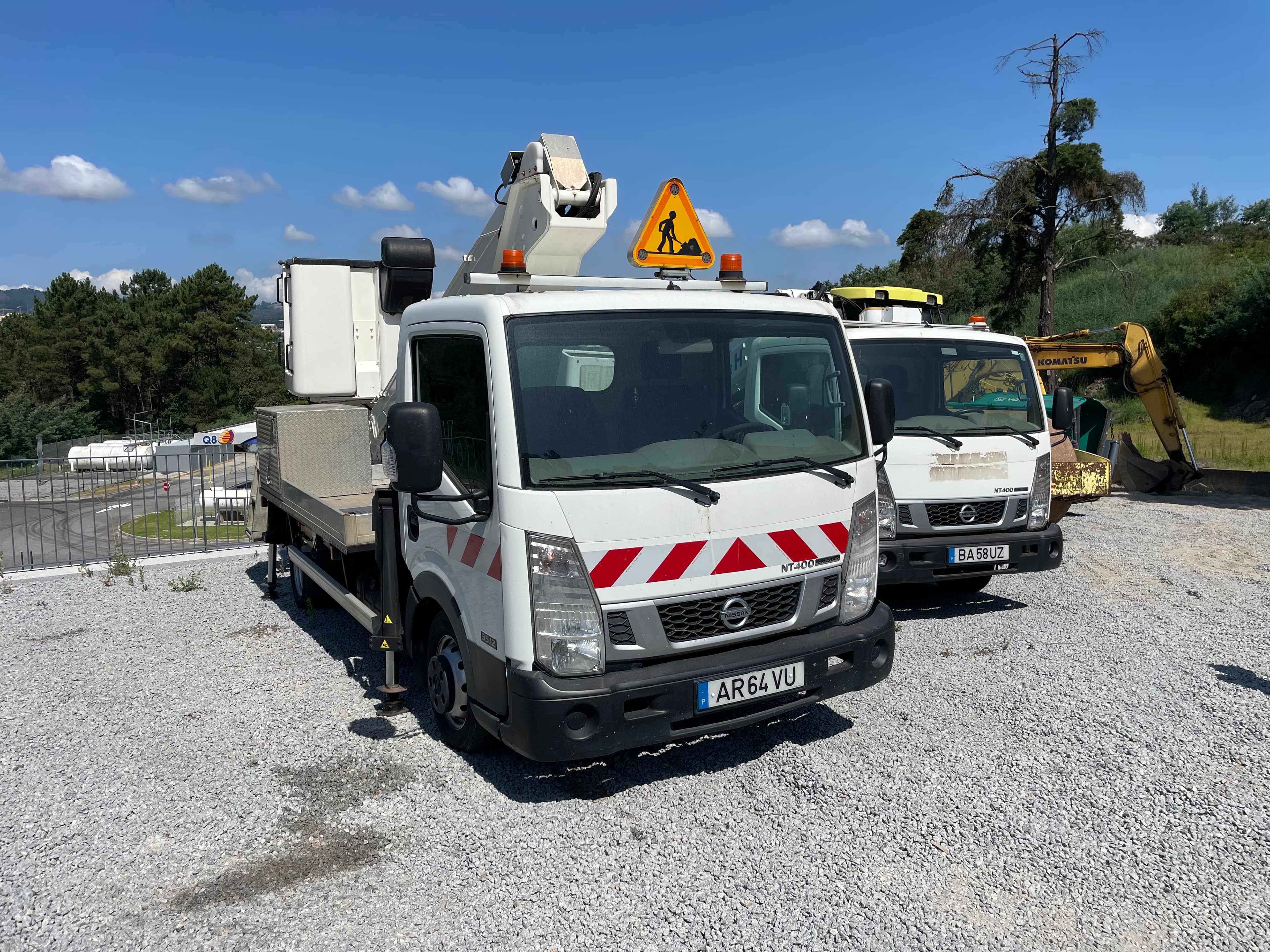Nissan Cabstar 35.12 com Cesta Elevatória · Ano 2014 — imagem 3