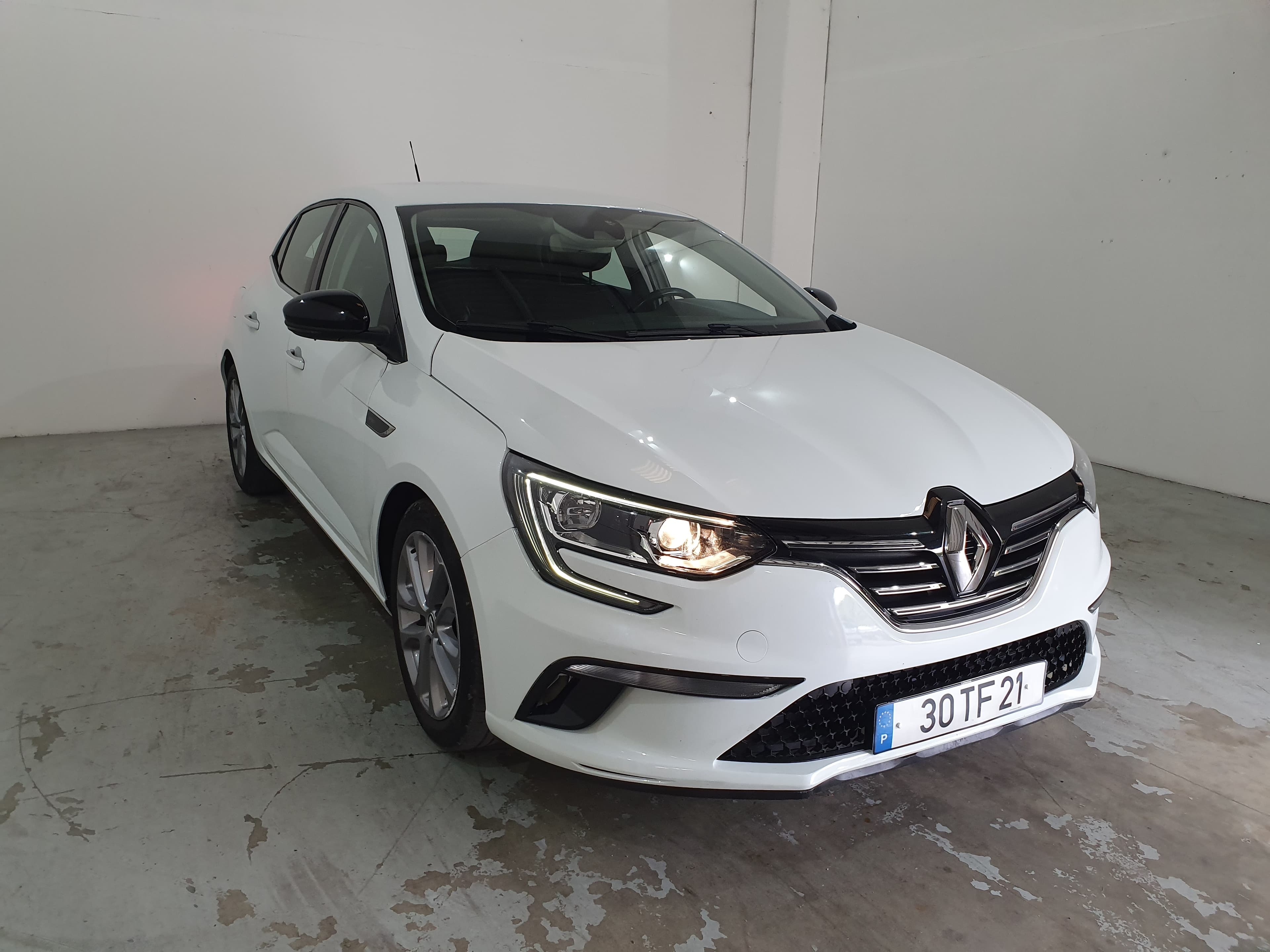 Renault Mégane · Ano 2017 — imagem 3