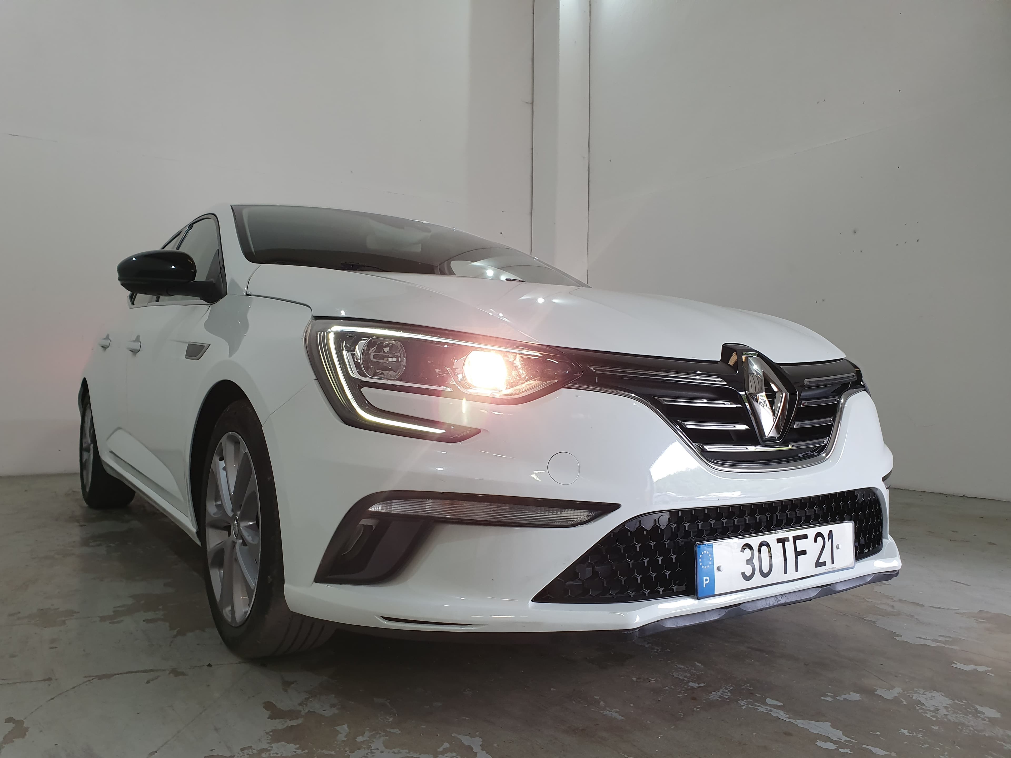 Renault Mégane · Ano 2017 — imagem 4