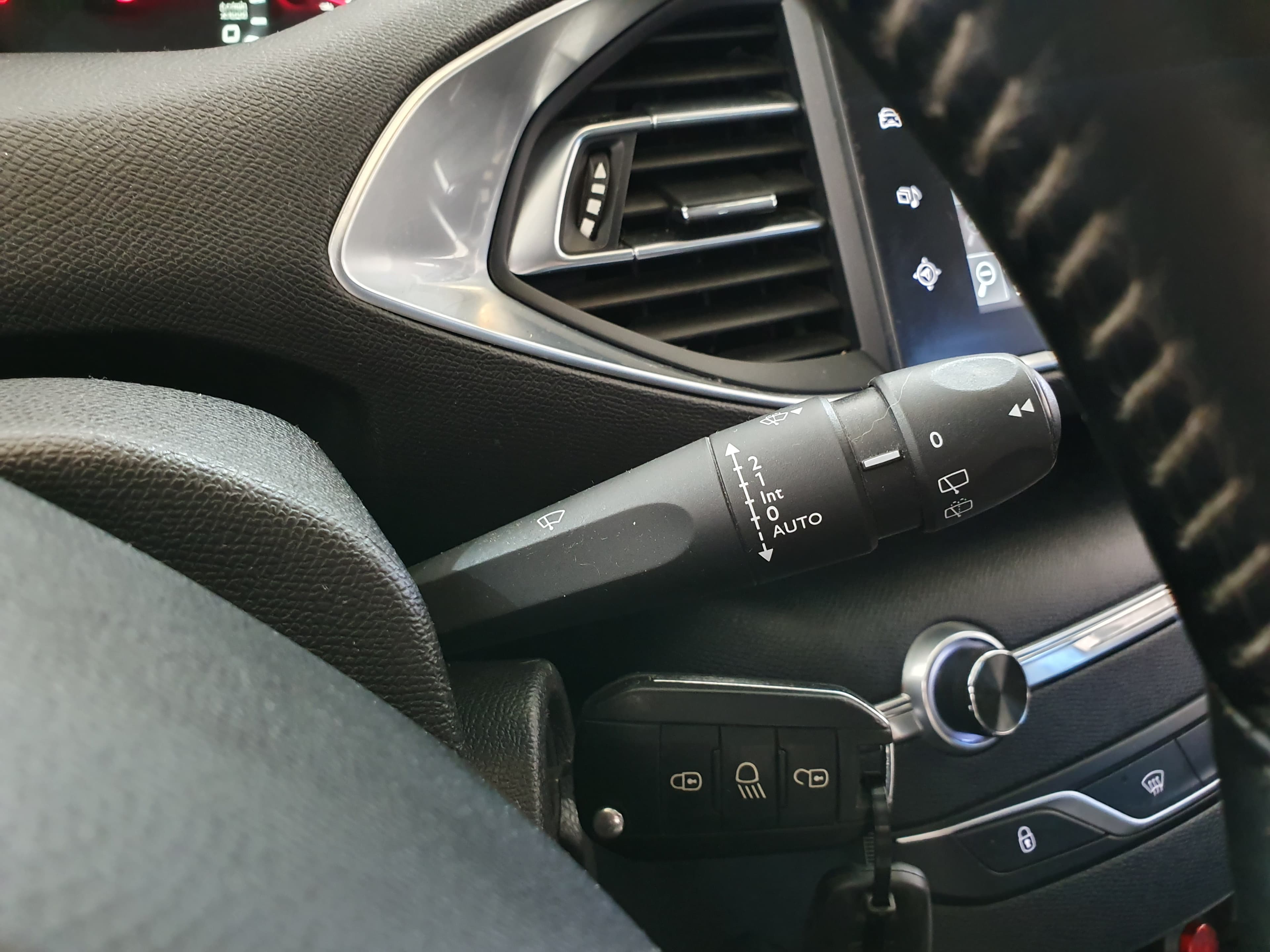 Peugeot 308 · Ano 2016 — imagem 40