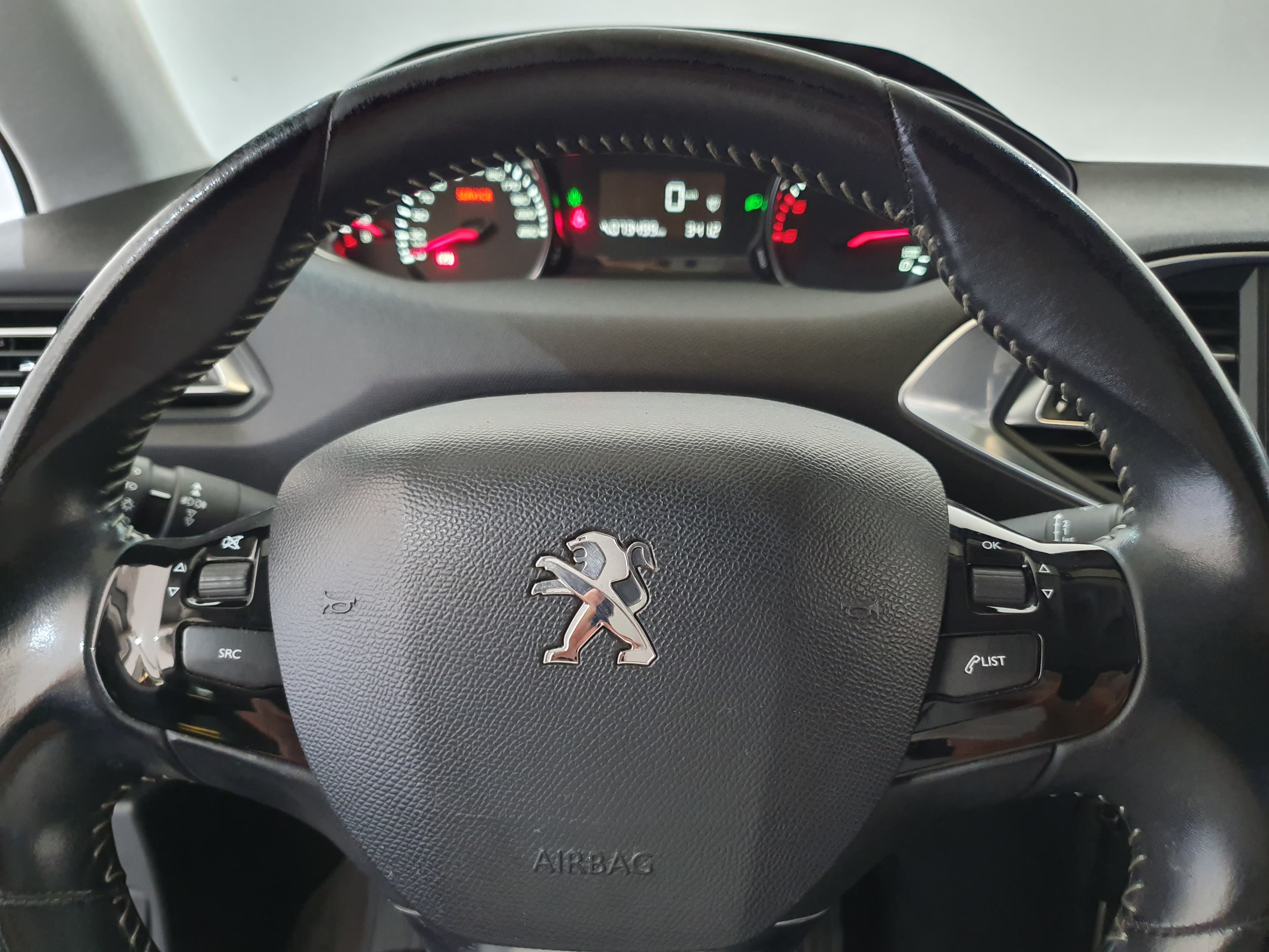 Peugeot 308 · Ano 2016 — imagem 43