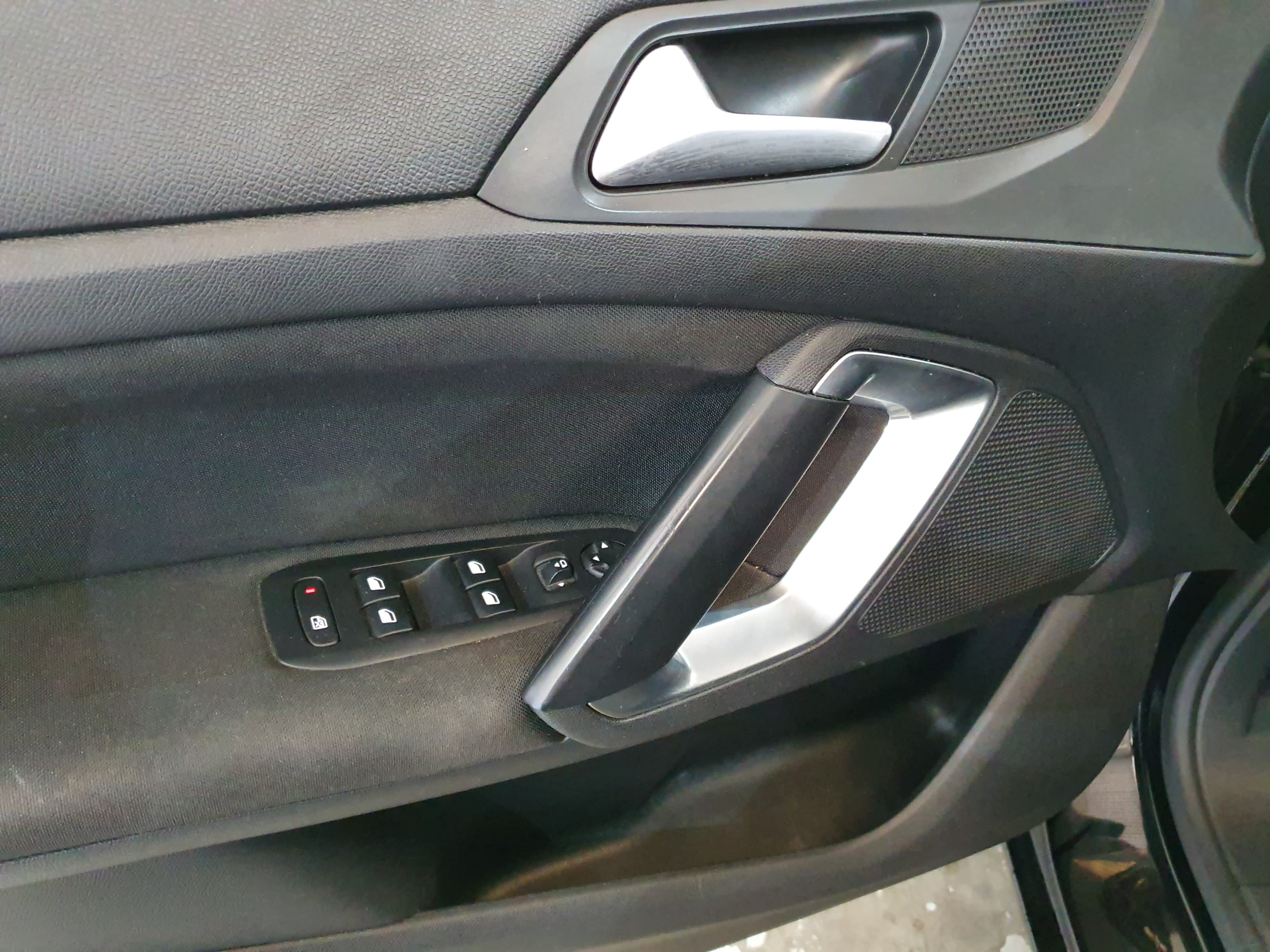 Peugeot 308 · Ano 2016 — imagem 30