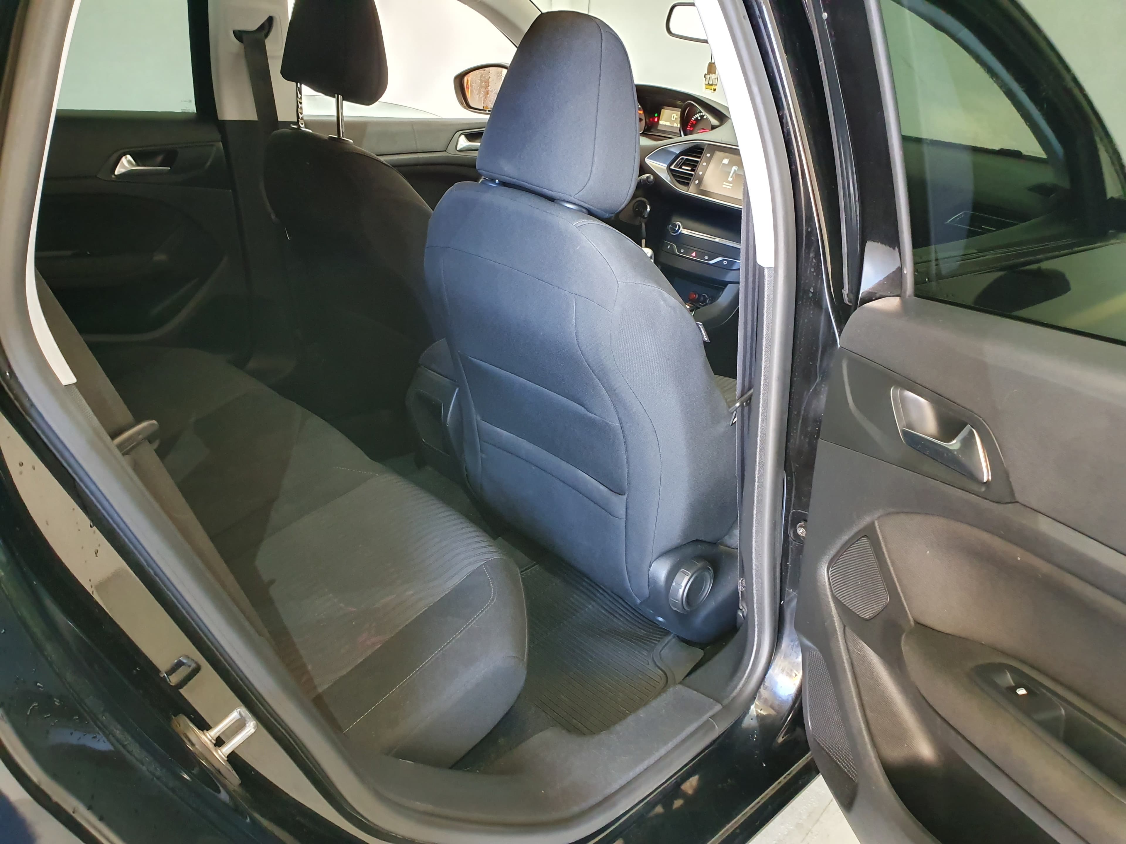 Peugeot 308 · Ano 2016 — imagem 21