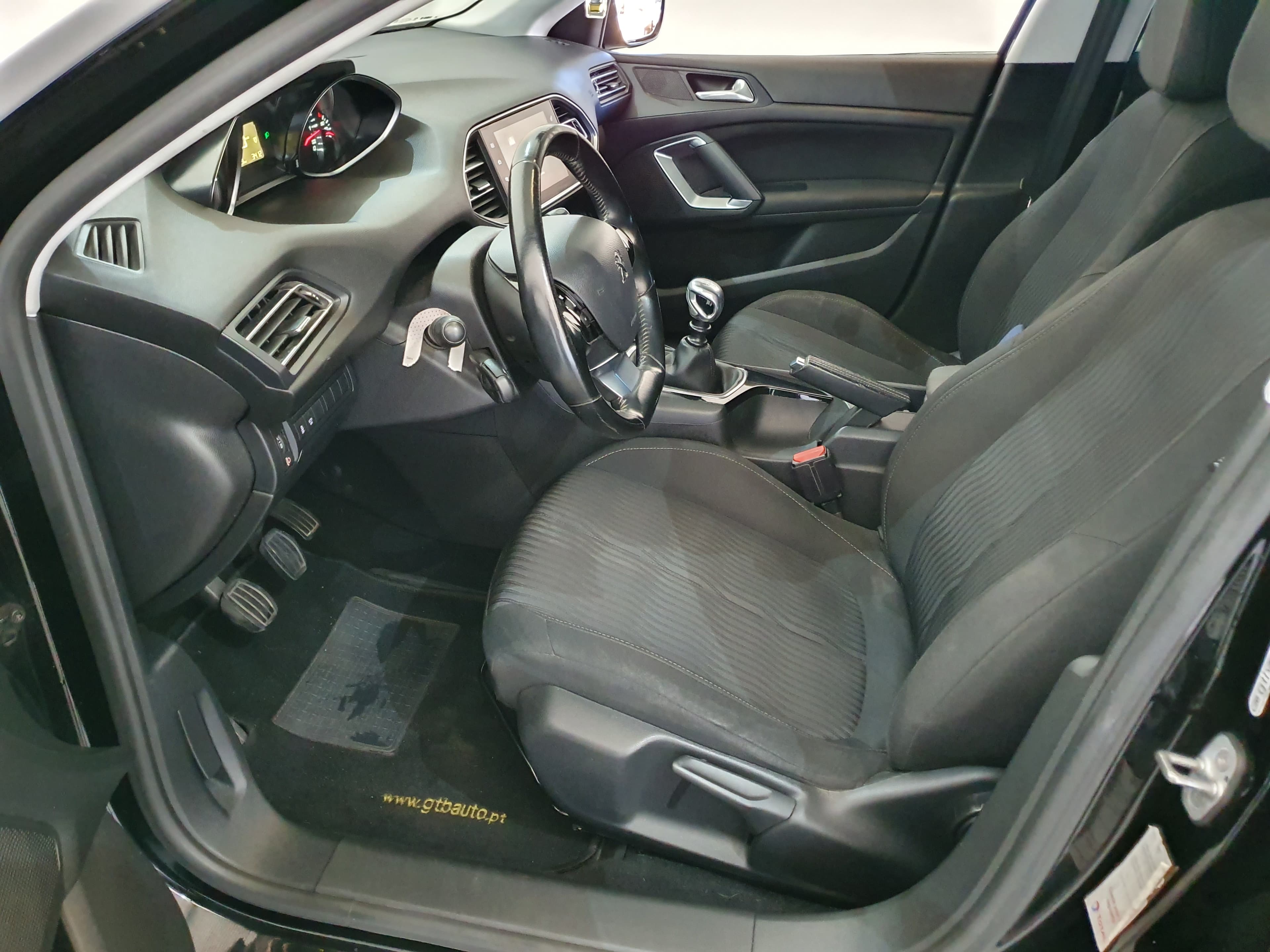 Peugeot 308 · Ano 2016 — imagem 31
