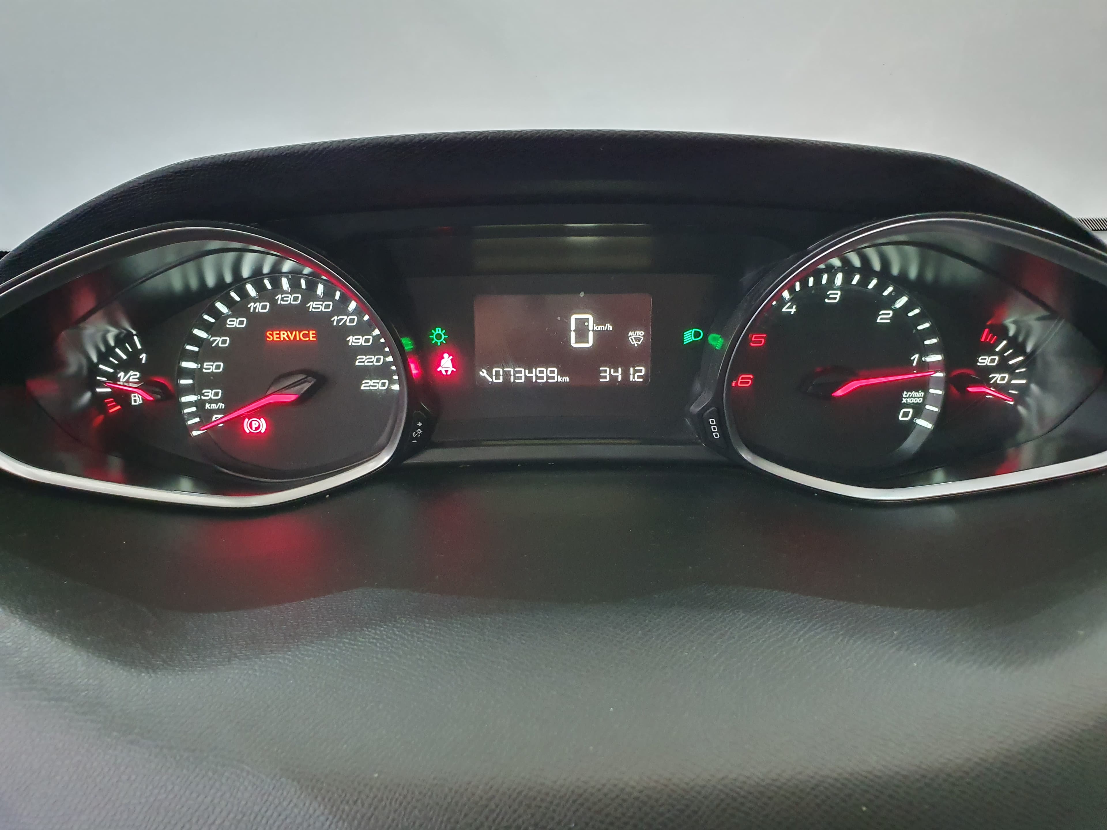 Peugeot 308 · Ano 2016 — imagem 39