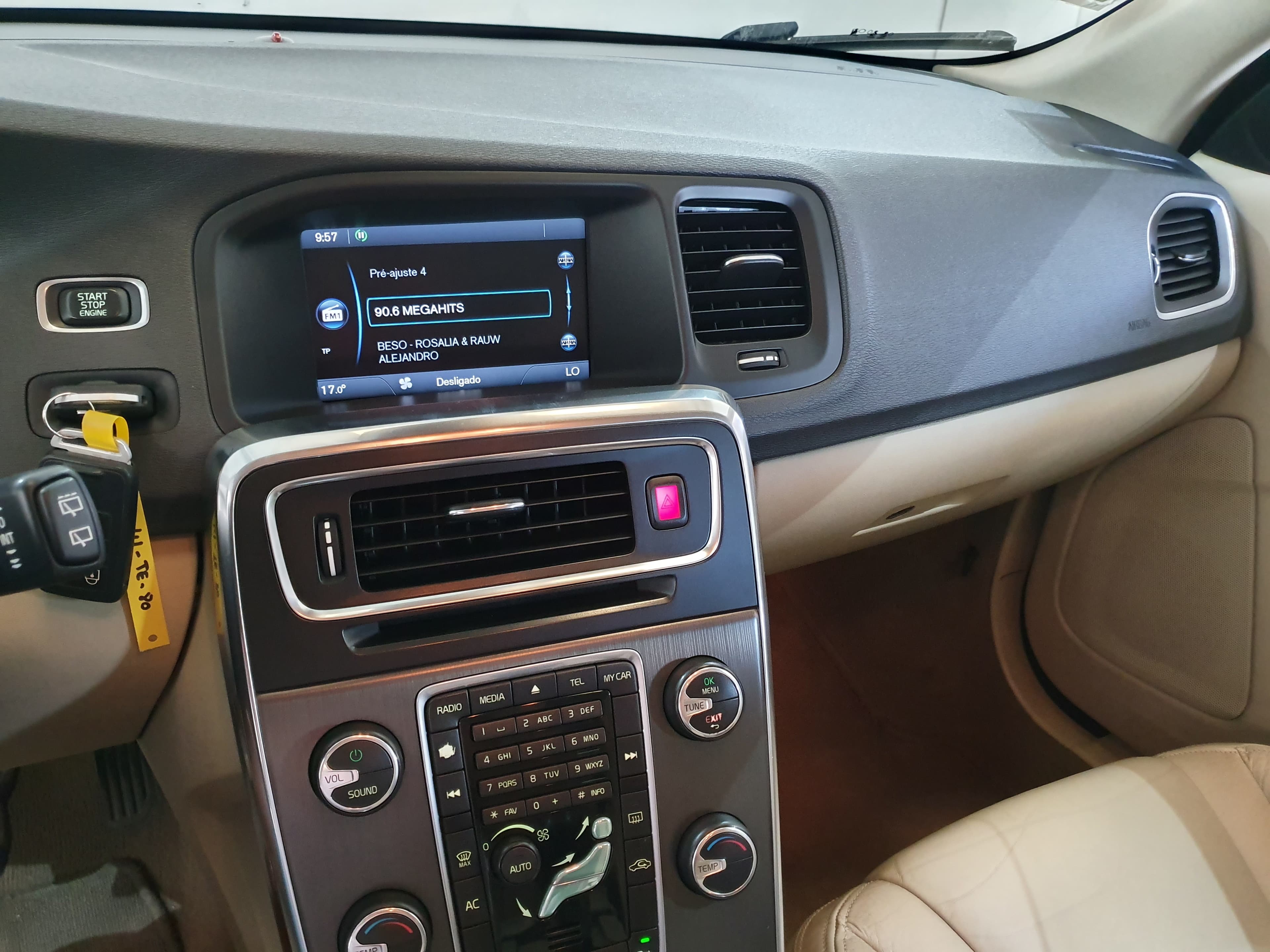 Volvo V60 · Ano 2013 — imagen 31
