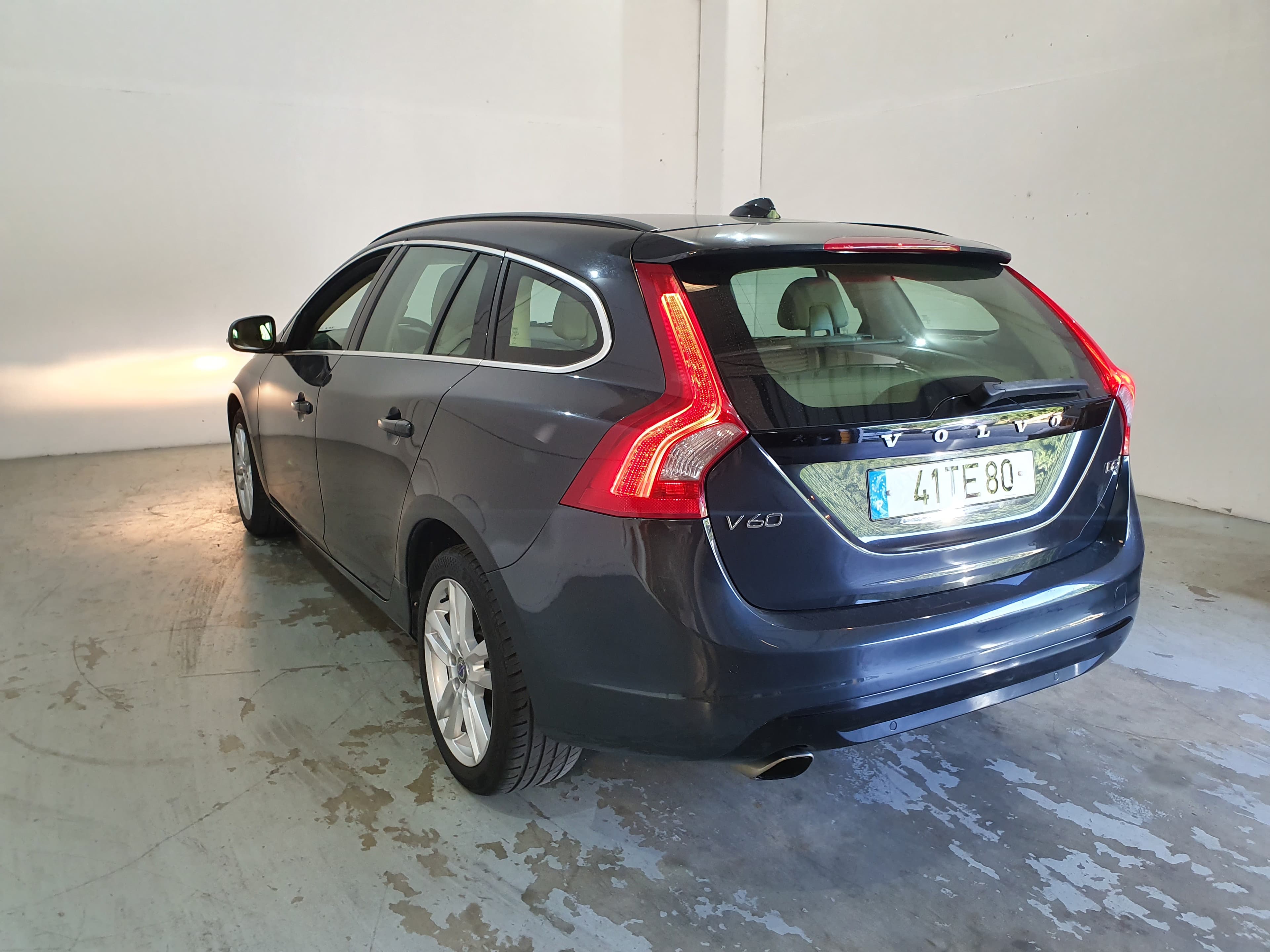 Volvo V60 · Ano 2013 — imagen 8