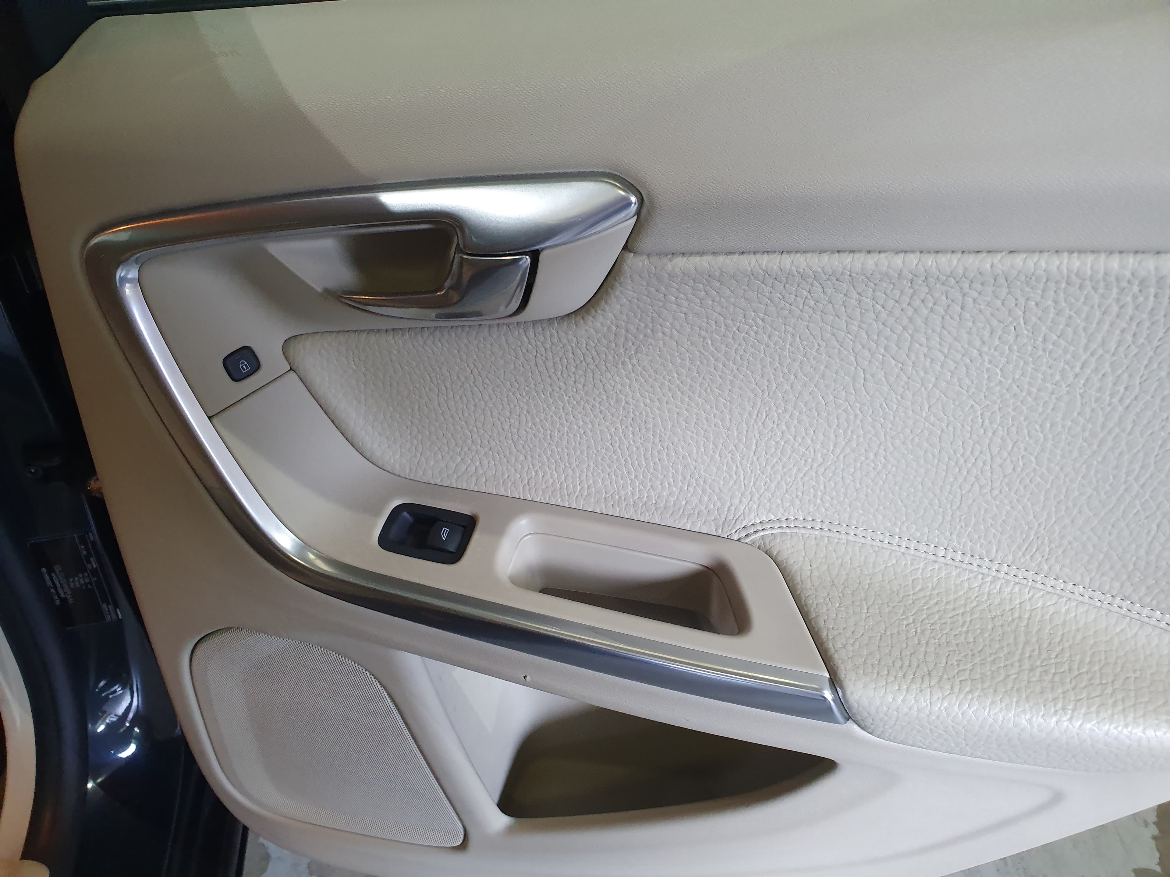 Volvo V60 · Ano 2013 — imagen 22