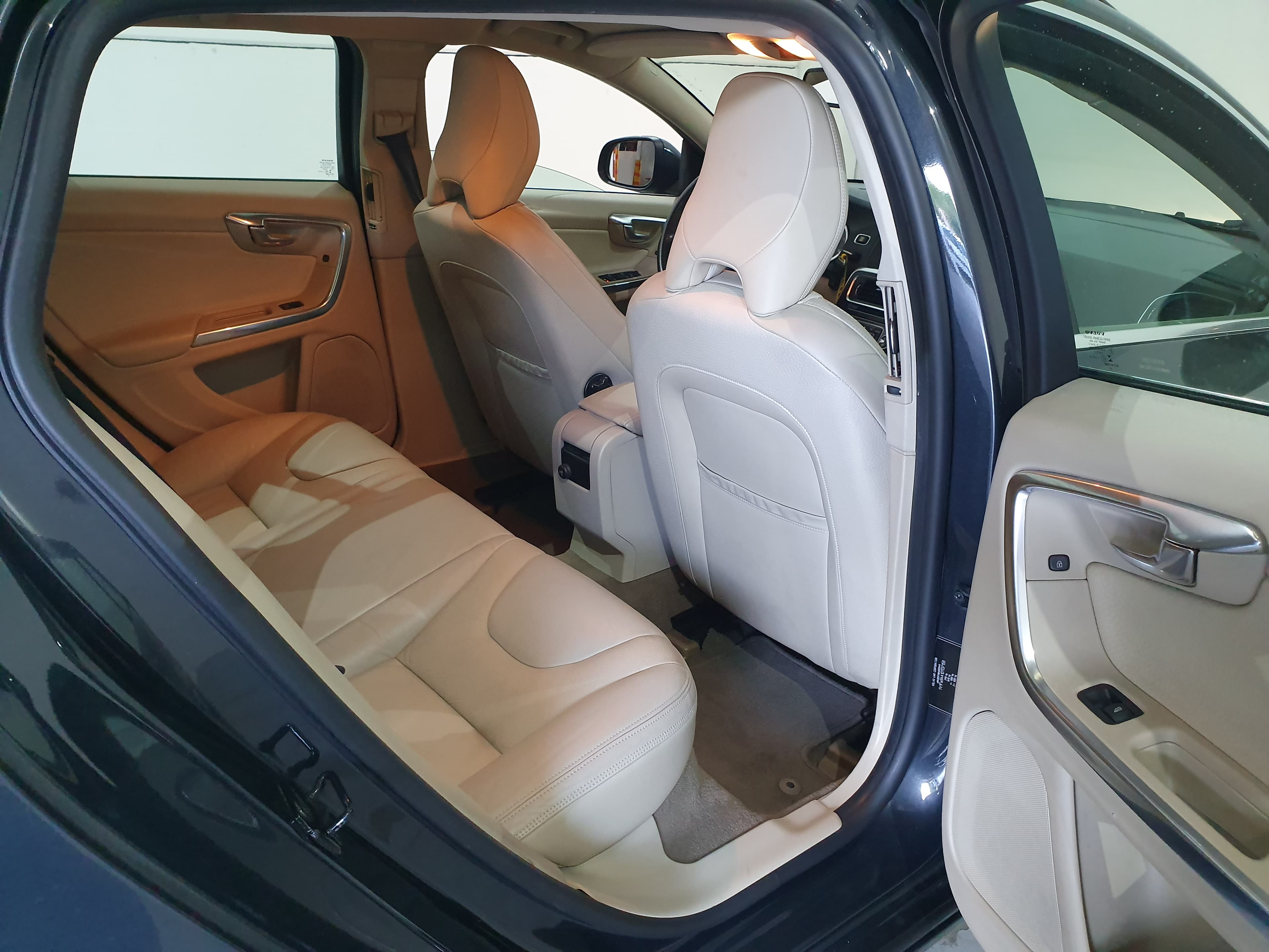 Volvo V60 · Ano 2013 — imagen 21